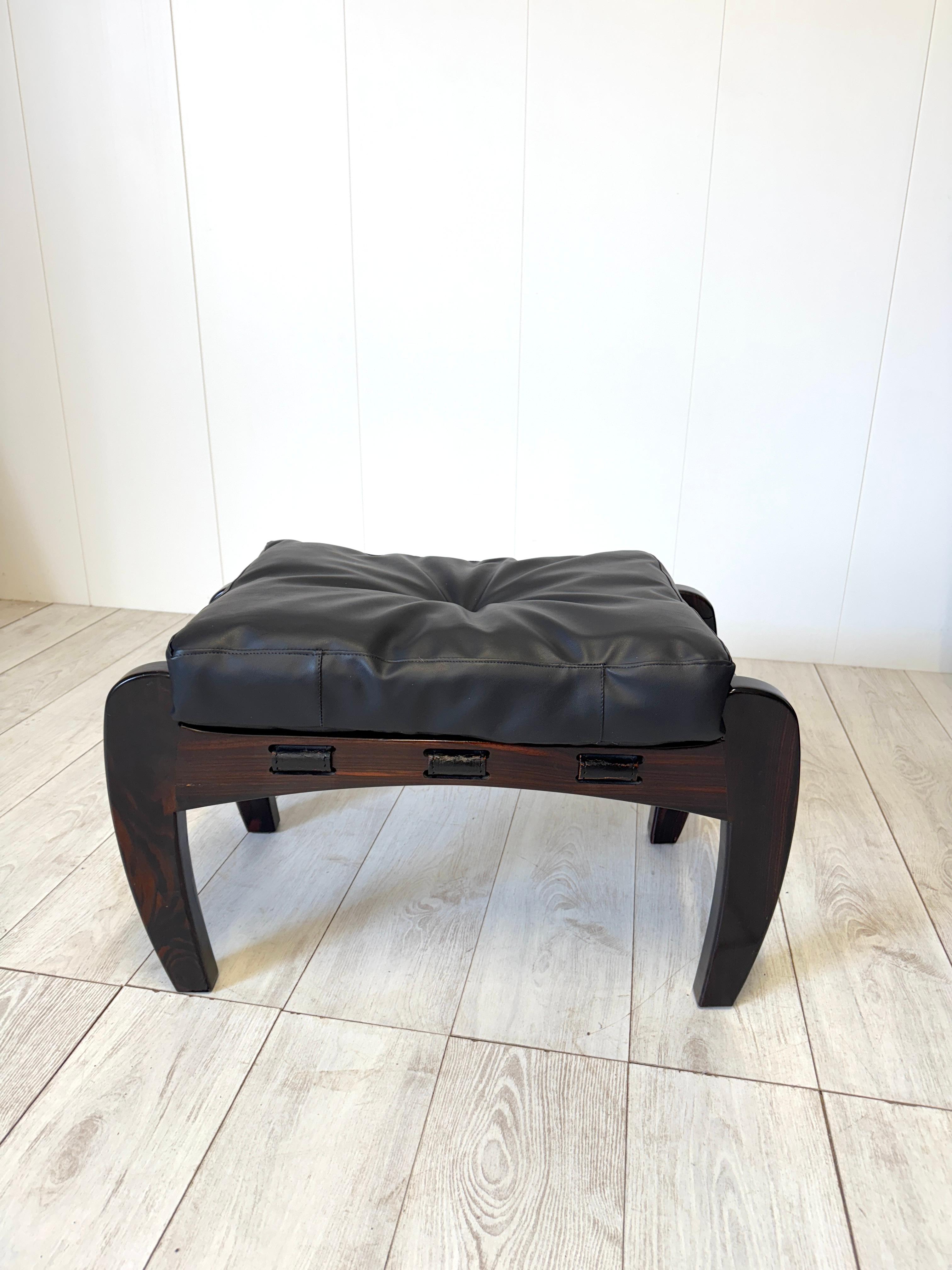 Luciano Frigerio, Sillón y otomana  mod. 'Rancero' 1970s en venta 3