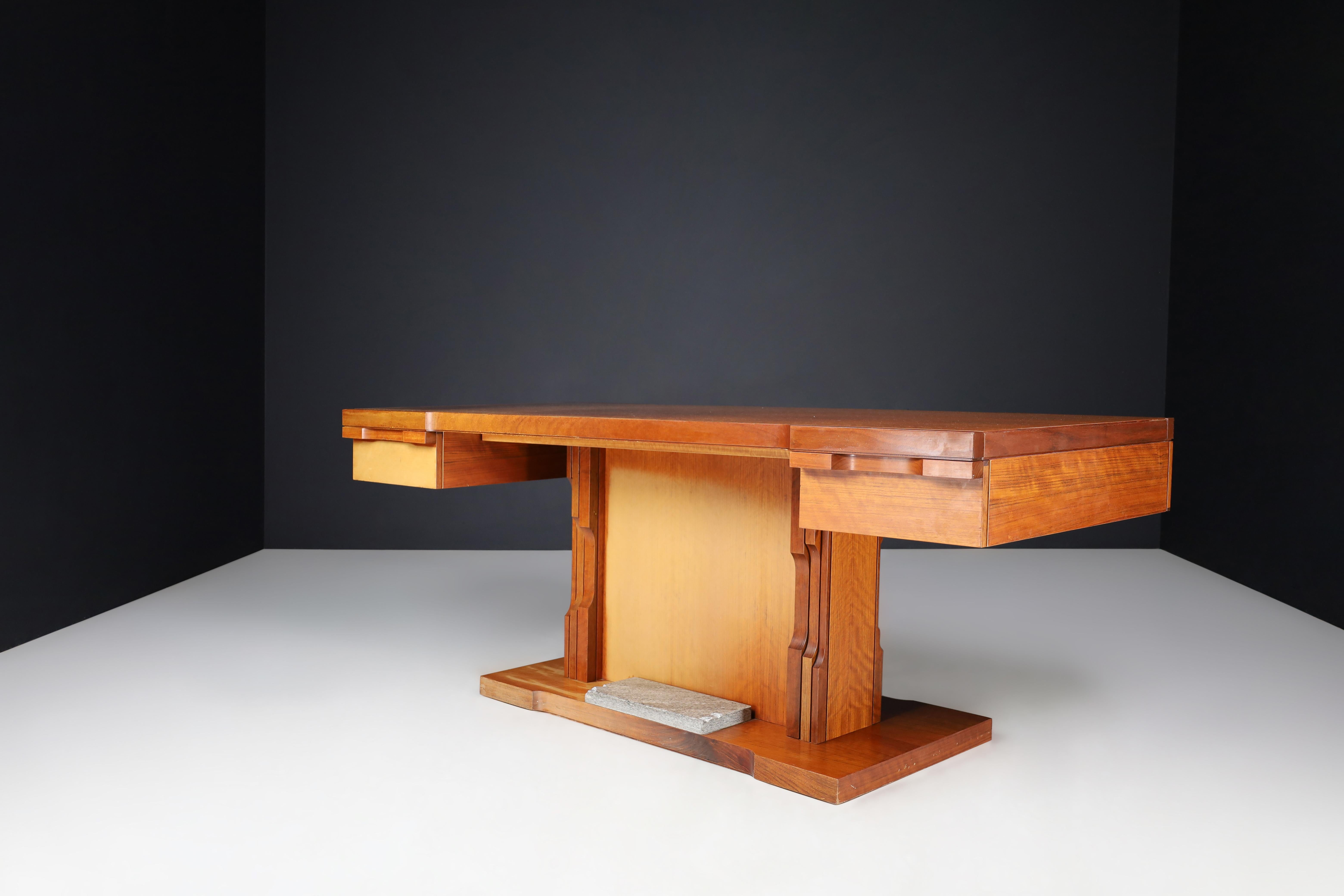 Late 20th Century Luciano Frigerio Presidential Writing Desk in Walnut, Italy 1970s For Sale