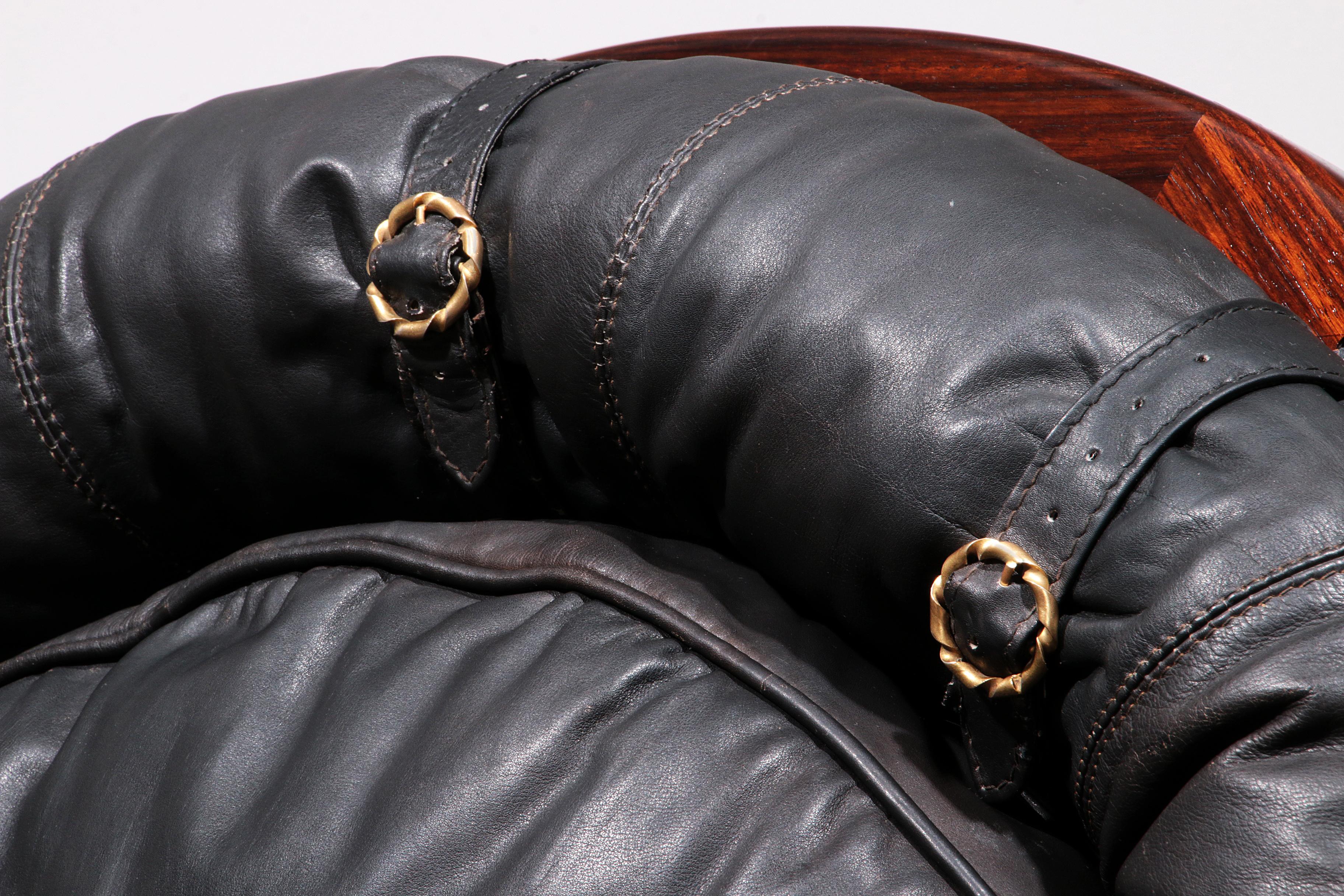 Luciano Frigerio „Rancero“ Leder-Loungesessel „Rancero“ – italienisches Design der 1970er Jahre im Angebot 5