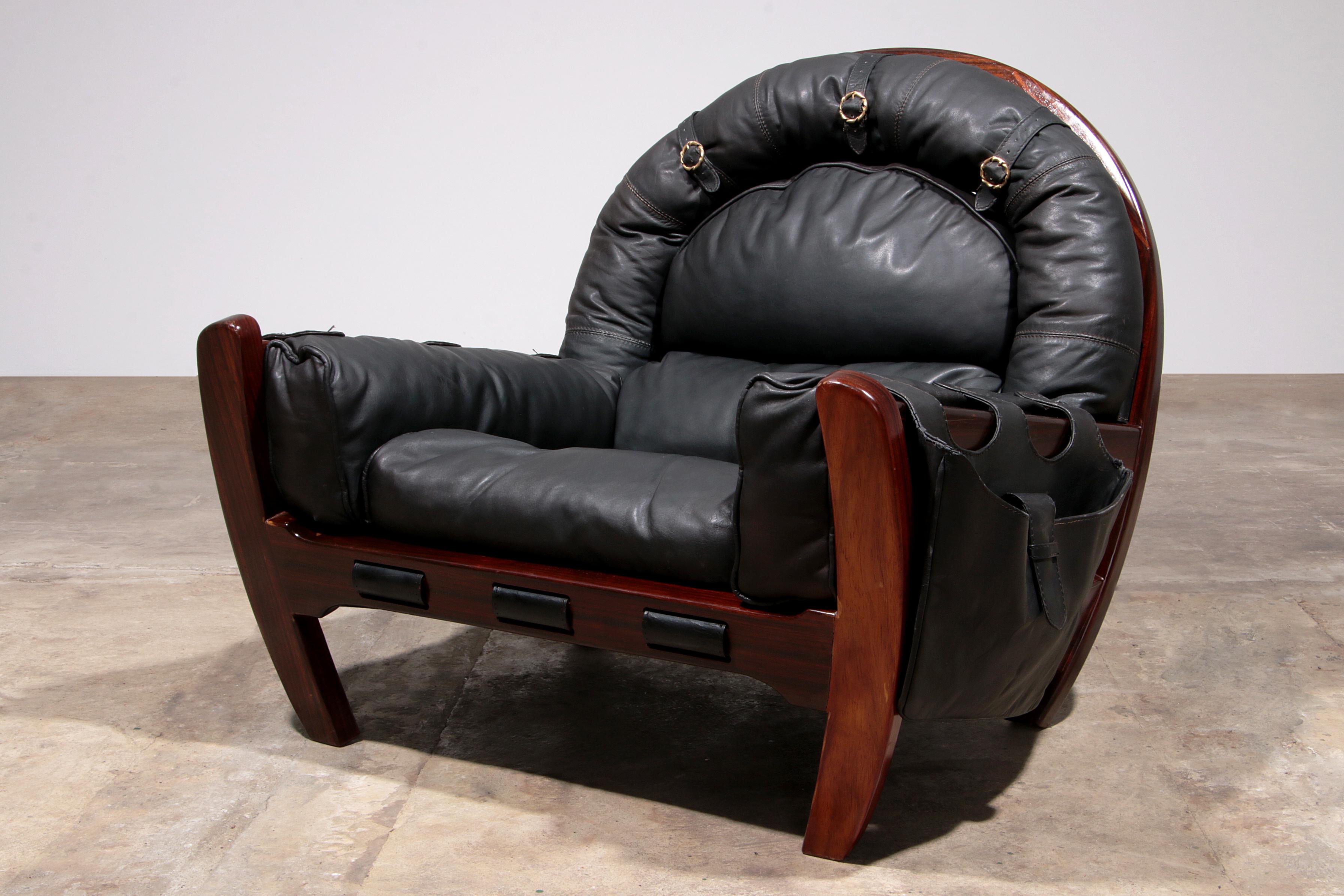 Luciano Frigerio „Rancero“ Leder-Loungesessel „Rancero“ – italienisches Design der 1970er Jahre (Moderne der Mitte des Jahrhunderts) im Angebot