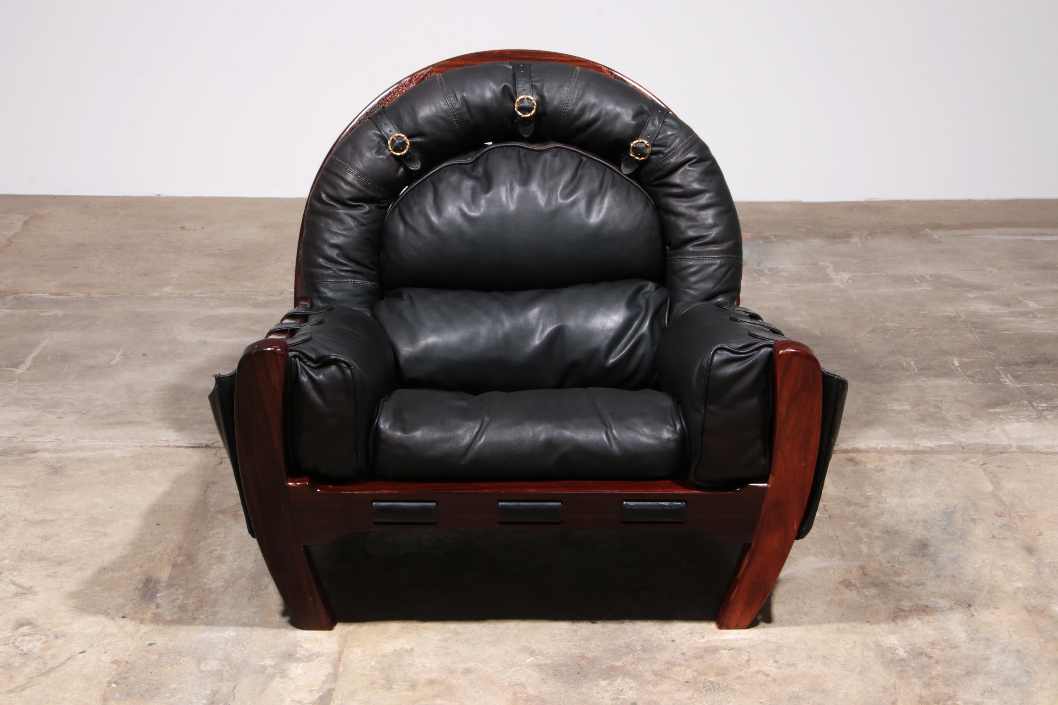 Luciano Frigerio „Rancero“ Leder-Loungesessel „Rancero“ – italienisches Design der 1970er Jahre (Italienisch) im Angebot