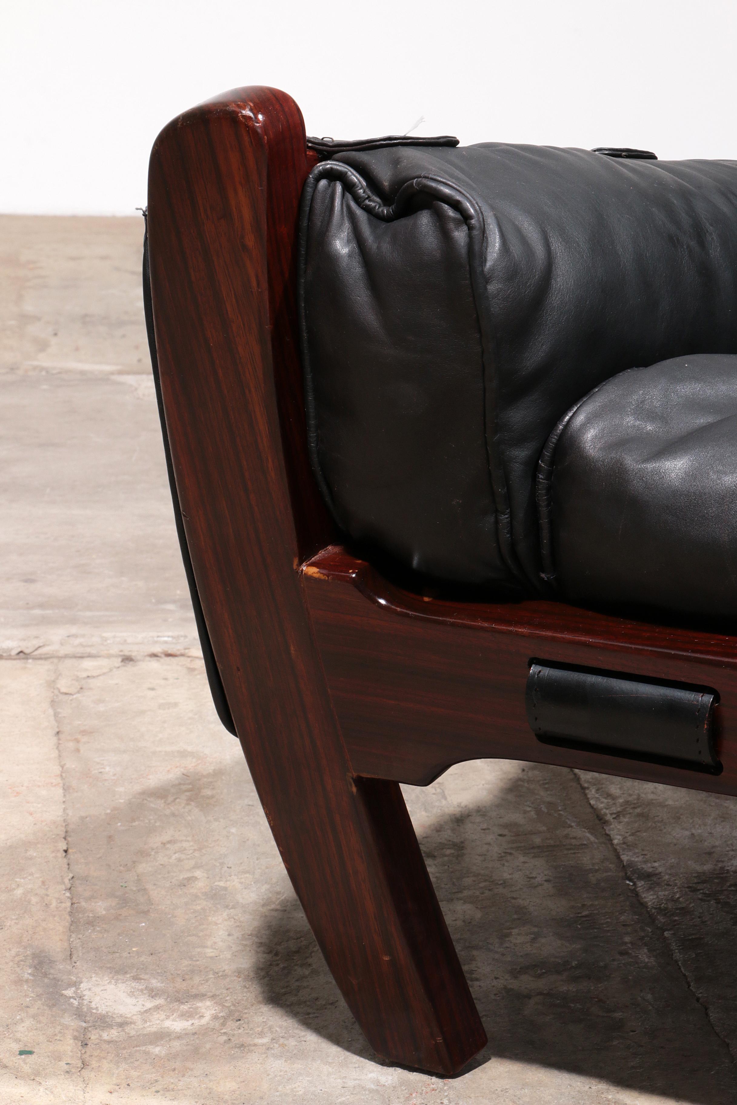 Luciano Frigerio „Rancero“ Leder-Loungesessel „Rancero“ – italienisches Design der 1970er Jahre im Angebot 2