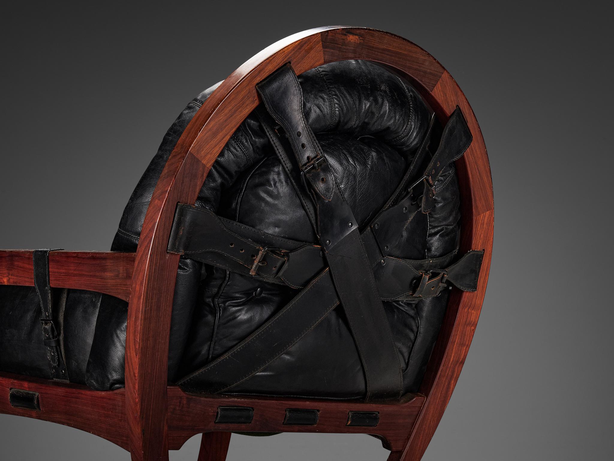 Luciano Frigerio 'Rancero' Lounge Chair avec Ottoman en cuir noir  en vente 2