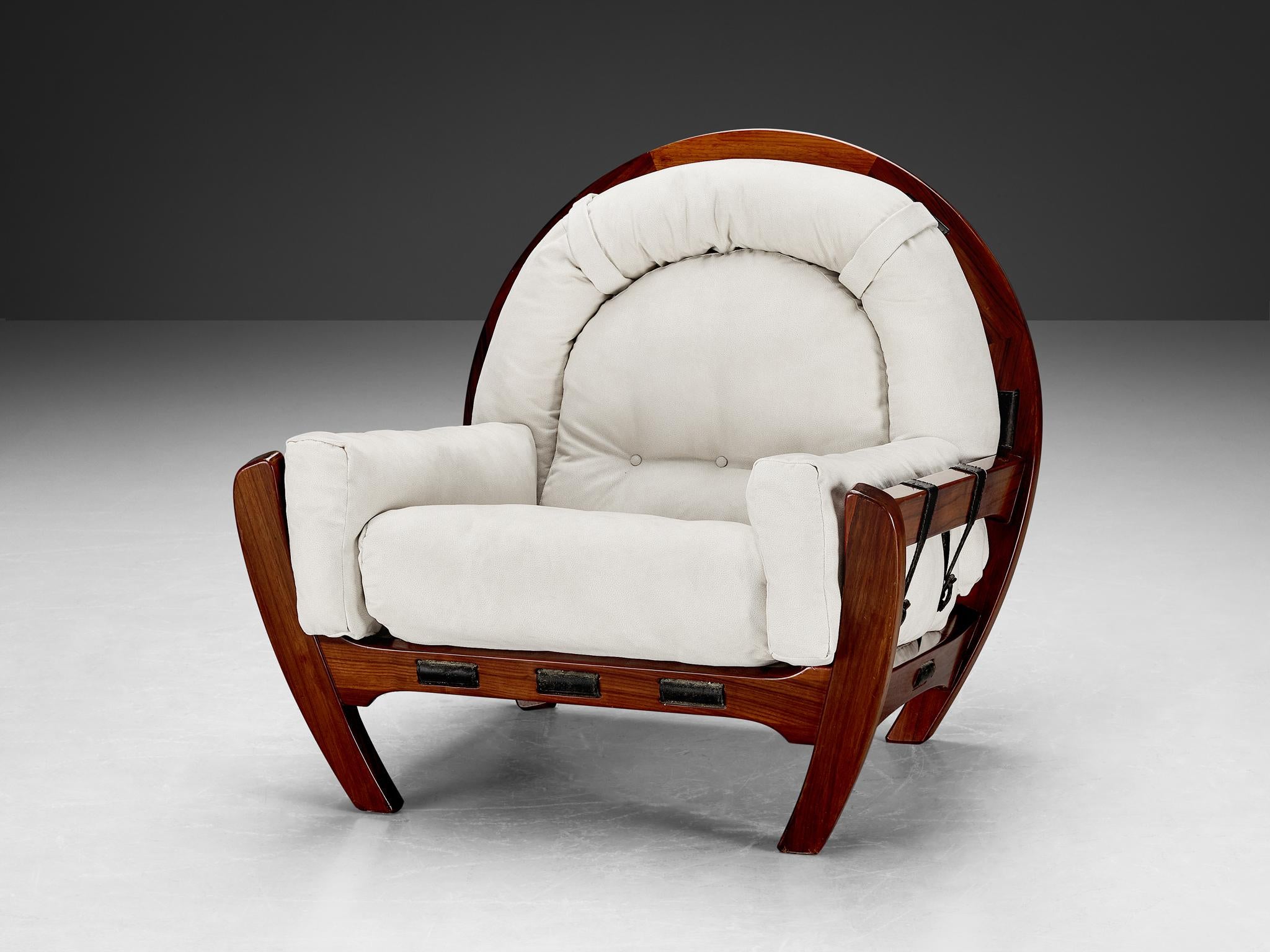 Luciano Frigerio 'Rancero' Lounge Chair with Ottoman in White Upholstery  In Good Condition For Sale In Waalwijk, NL