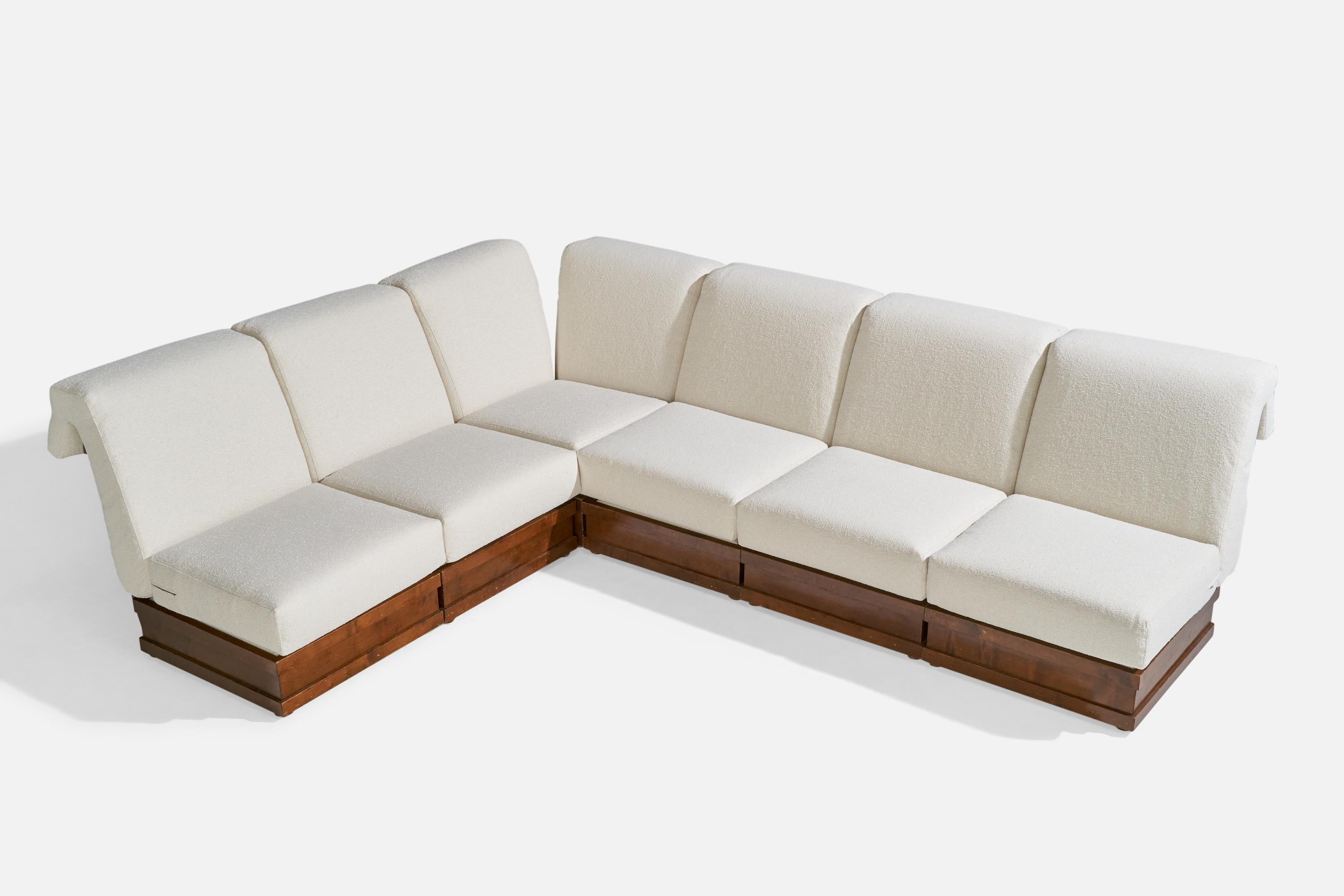 Canapé sectionnel en bois et tissu blanc produit par Luciano Frigerio, Italie, c.C. années 1970.

Dimensions : 31.5