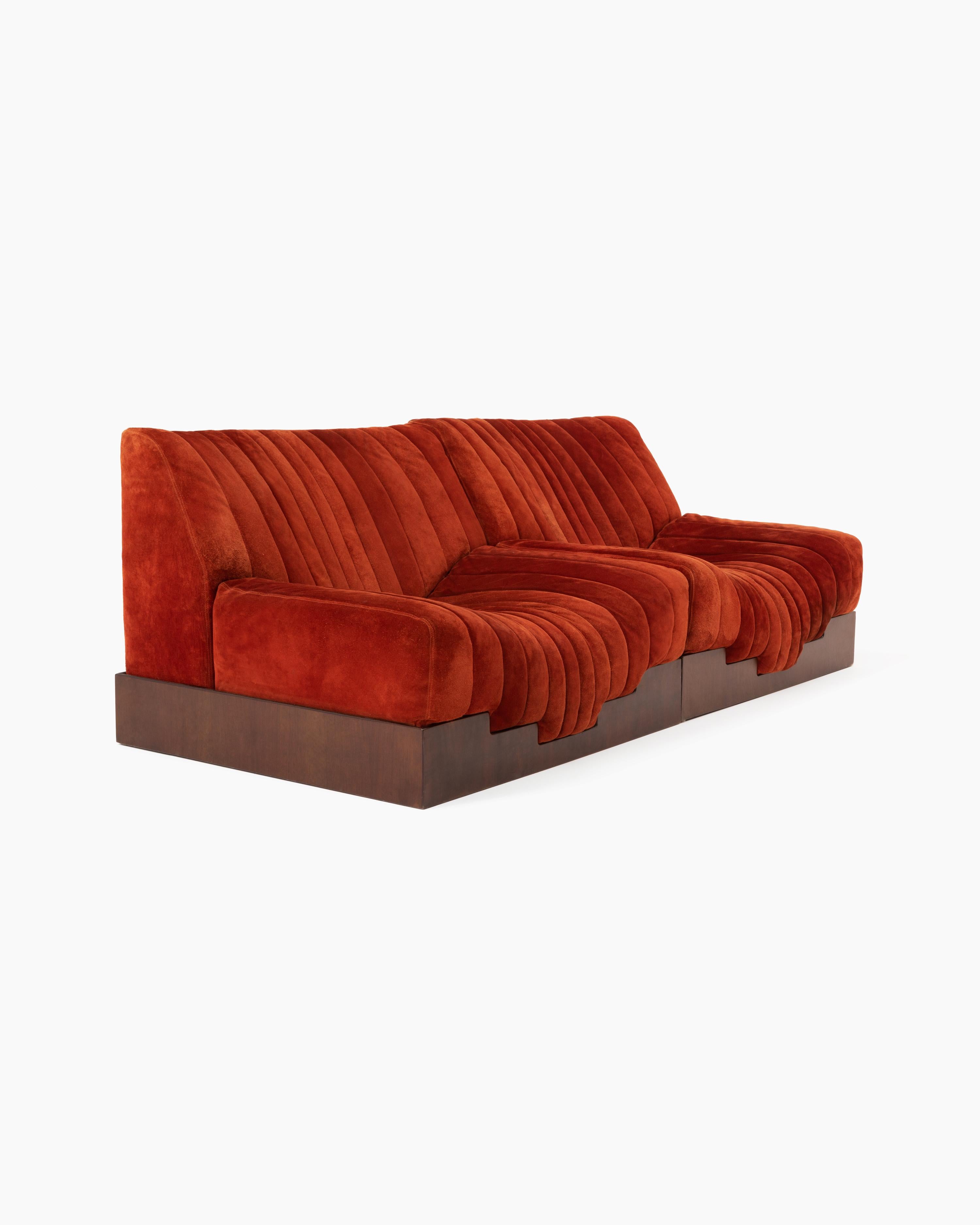 Luciano Frigerio Fünfer-Set San Francisco Sessel aus Original Nubukleder (Leder) im Angebot