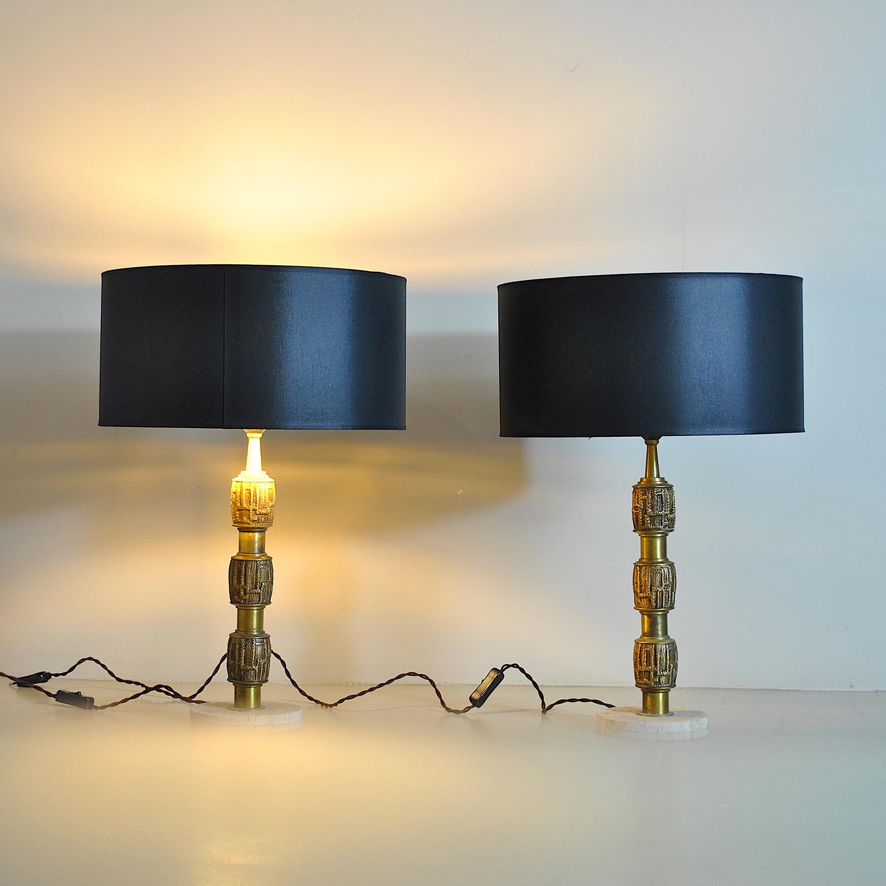 Luciano Frigerio Set of Midcentury Table Lamps in Brass and Travertine, 1970s For Sale 1