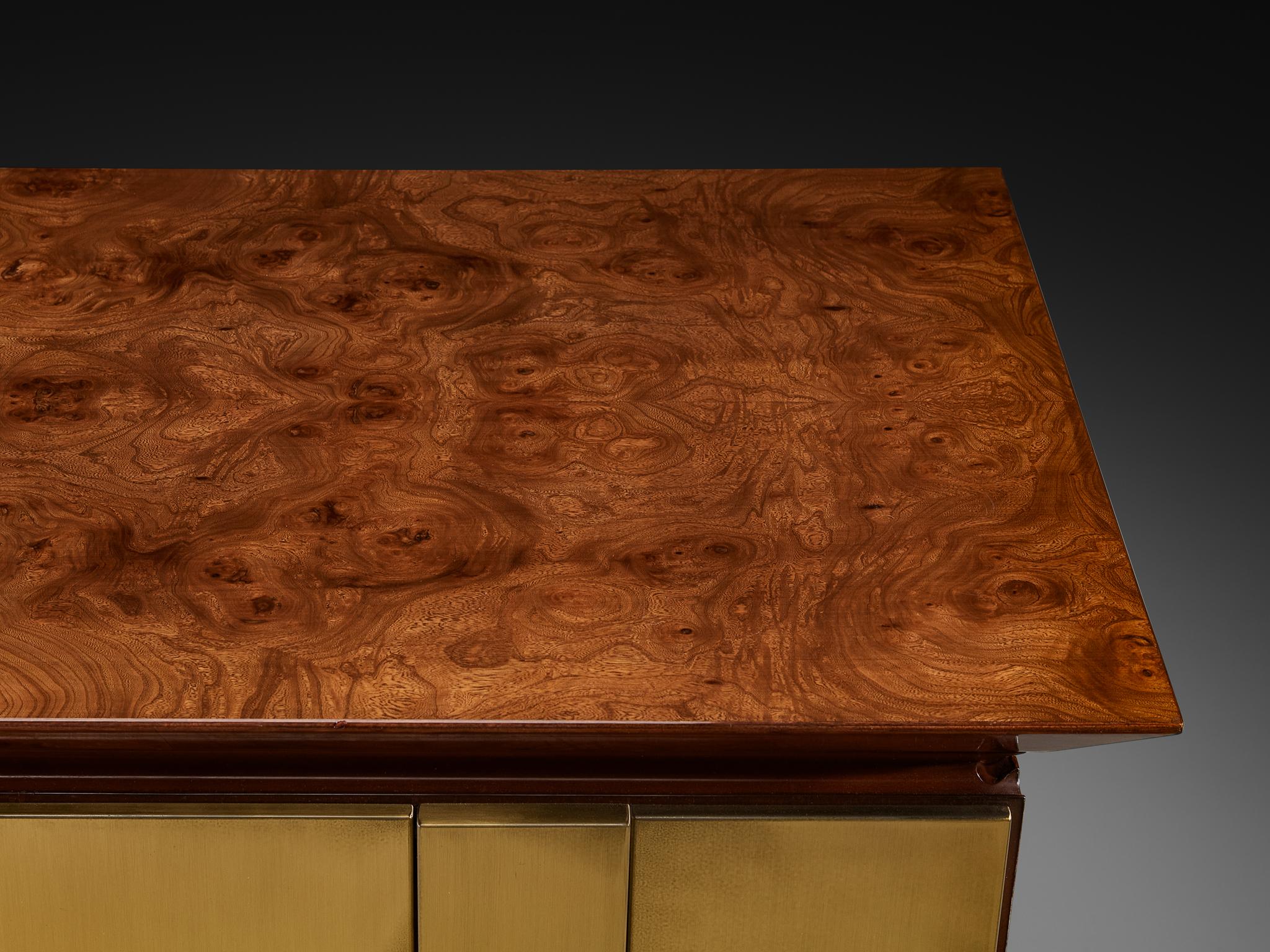 Luciano Frigerio Sideboard aus Messing und Holz (Ende des 20. Jahrhunderts) im Angebot