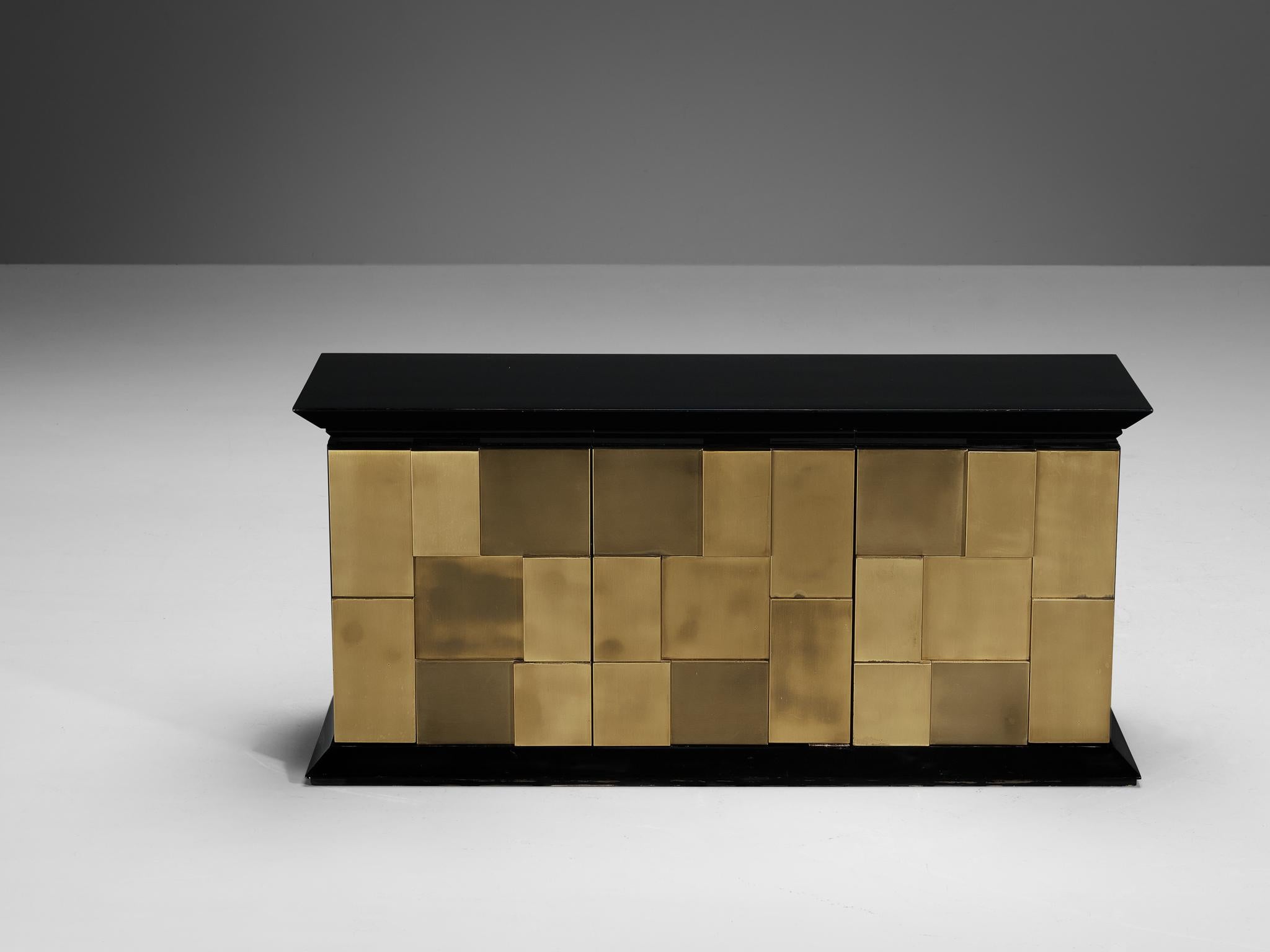 Luciano Frigerio Sideboard in Lacquered Wood and Geometric Brass Front  For Sale 1