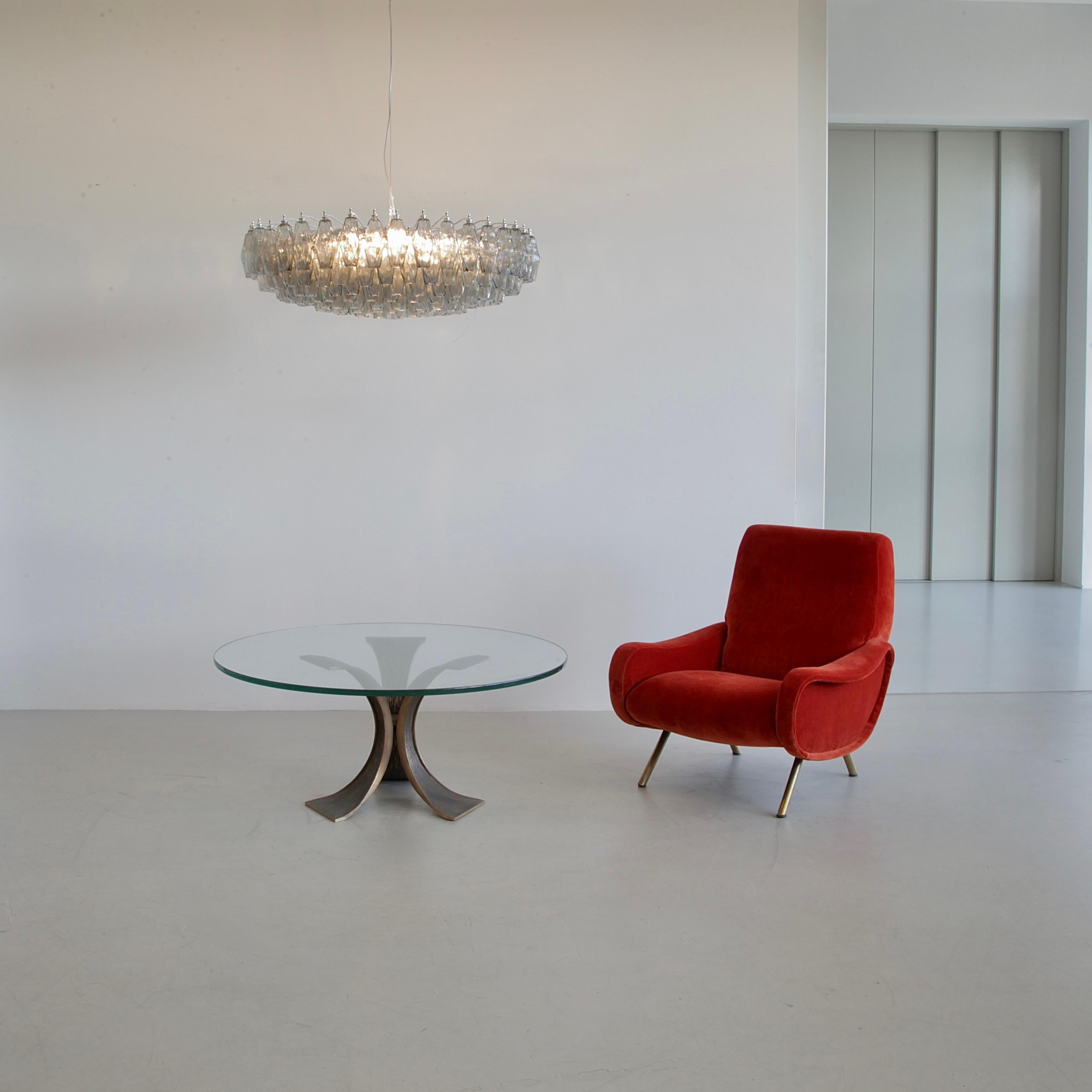 Table basse sculpturale avec plateau en verre, style Luciano Frigerio, 1970 Bon état - En vente à Berlin, Berlin