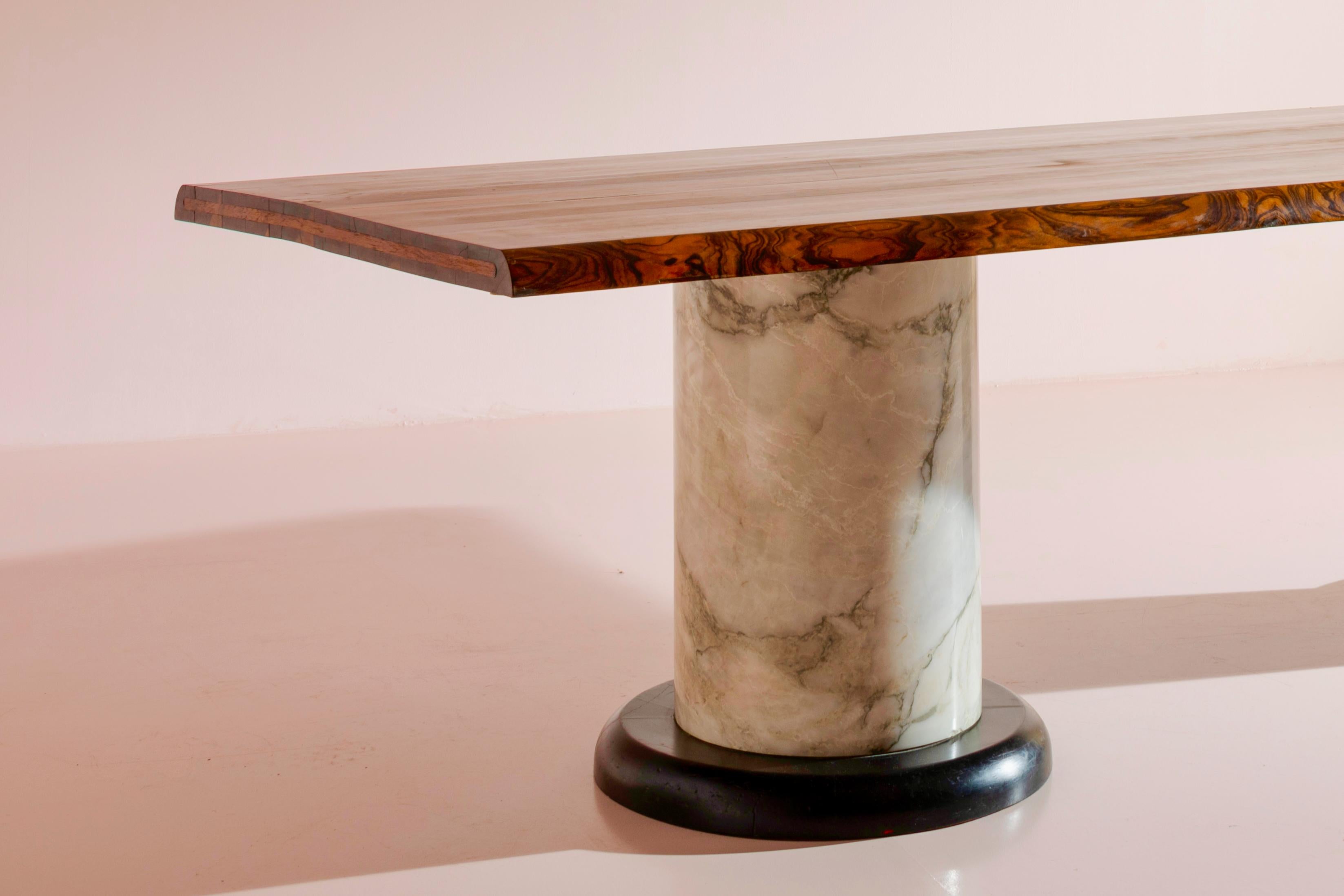 Fin du 20e siècle Table de salle à manger ou de conférence unique en ébène et marbre de Luciano Frigerio, Italie, années 1970 en vente