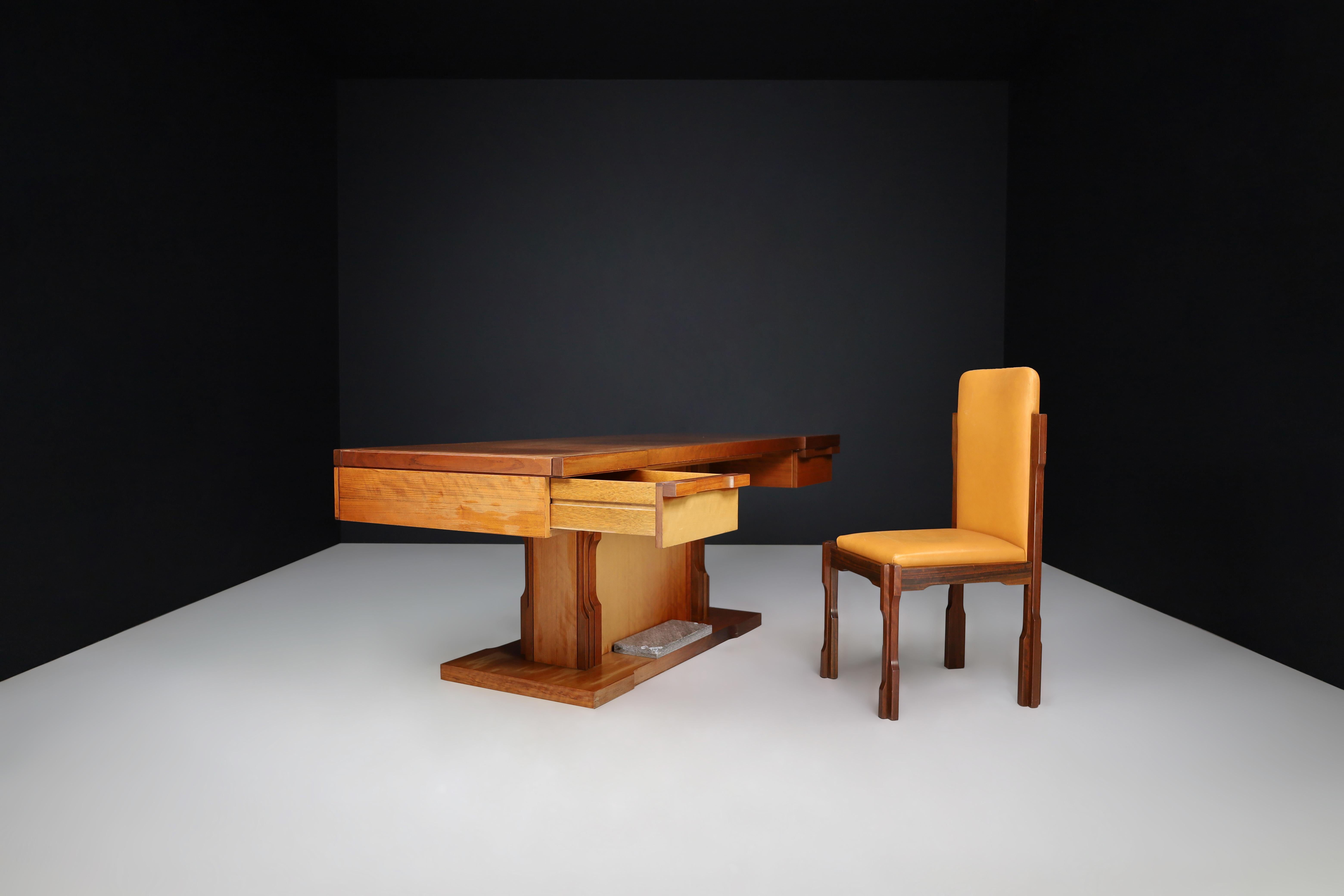 Luciano Frigerio Schreibtischstühle aus Nussbaum und Leder, Italien 1970er Jahre  im Angebot 6