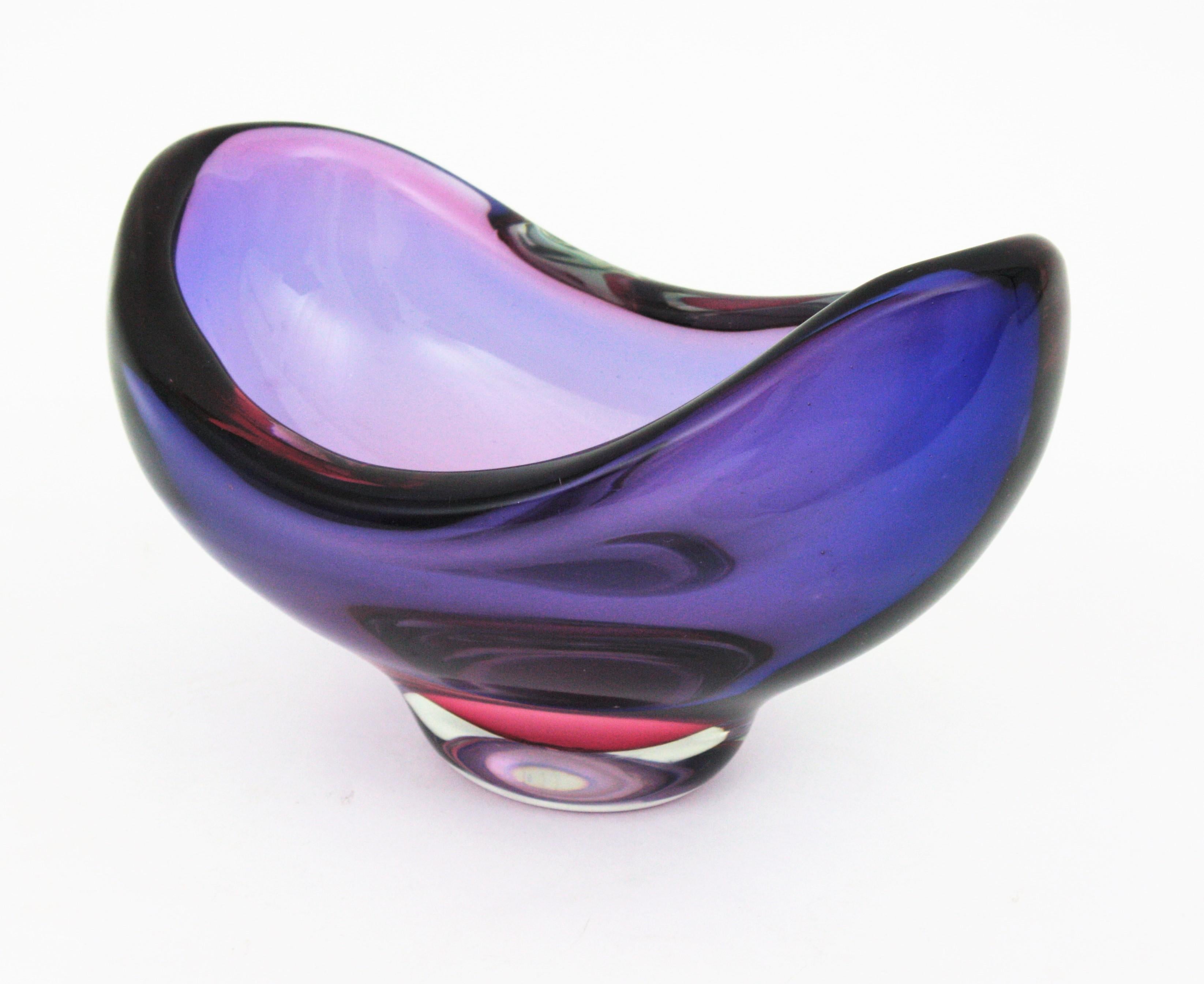 Luciano Gaspari Salviati Signed Murano Purple Pink Blue Sommerso Art Glass Bowl For Sale 1