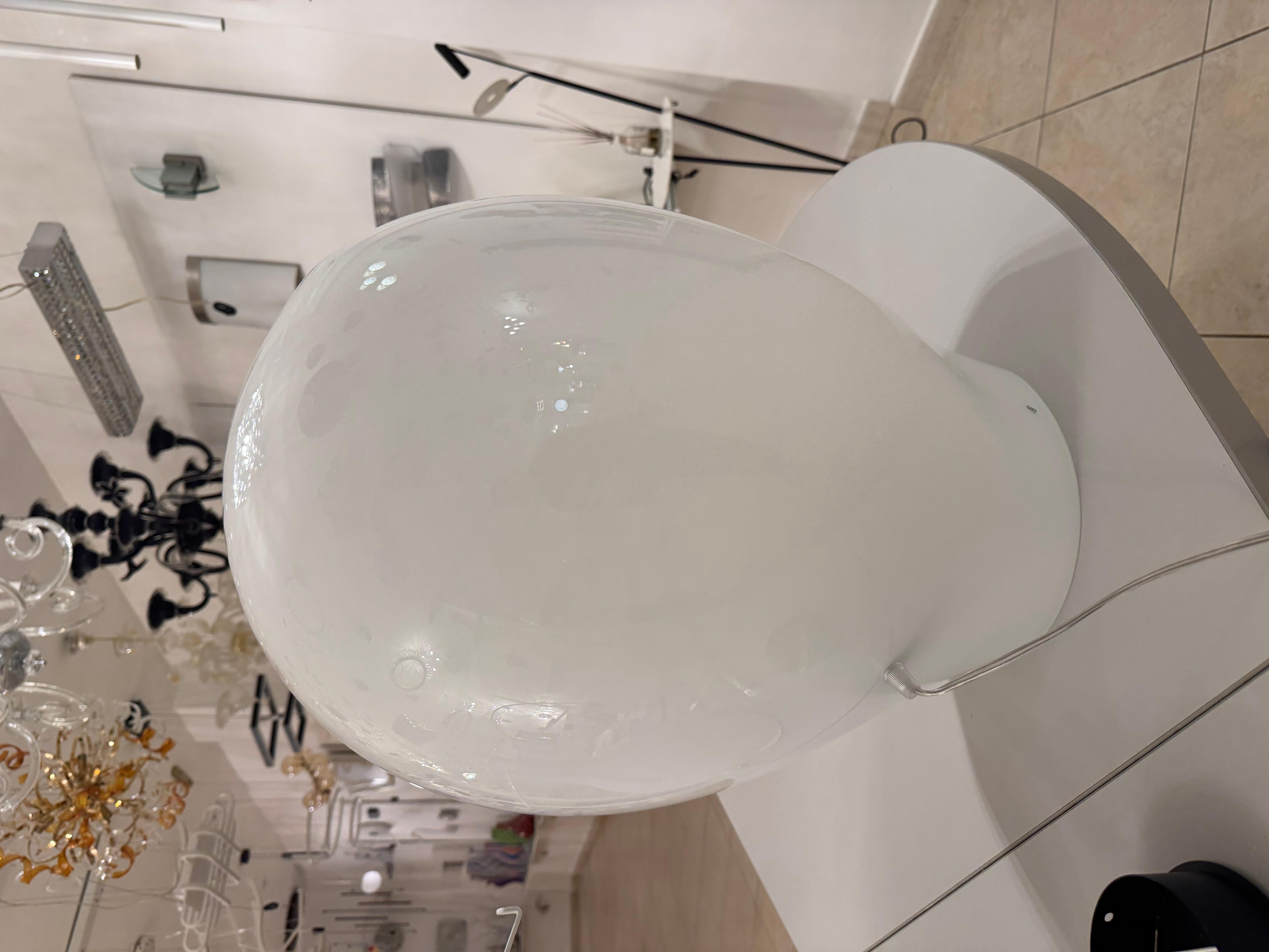 Luciano Vistosi Munega Table Lamp Grande vetro di murano Design , Anni '80 (Postmoderne) im Angebot