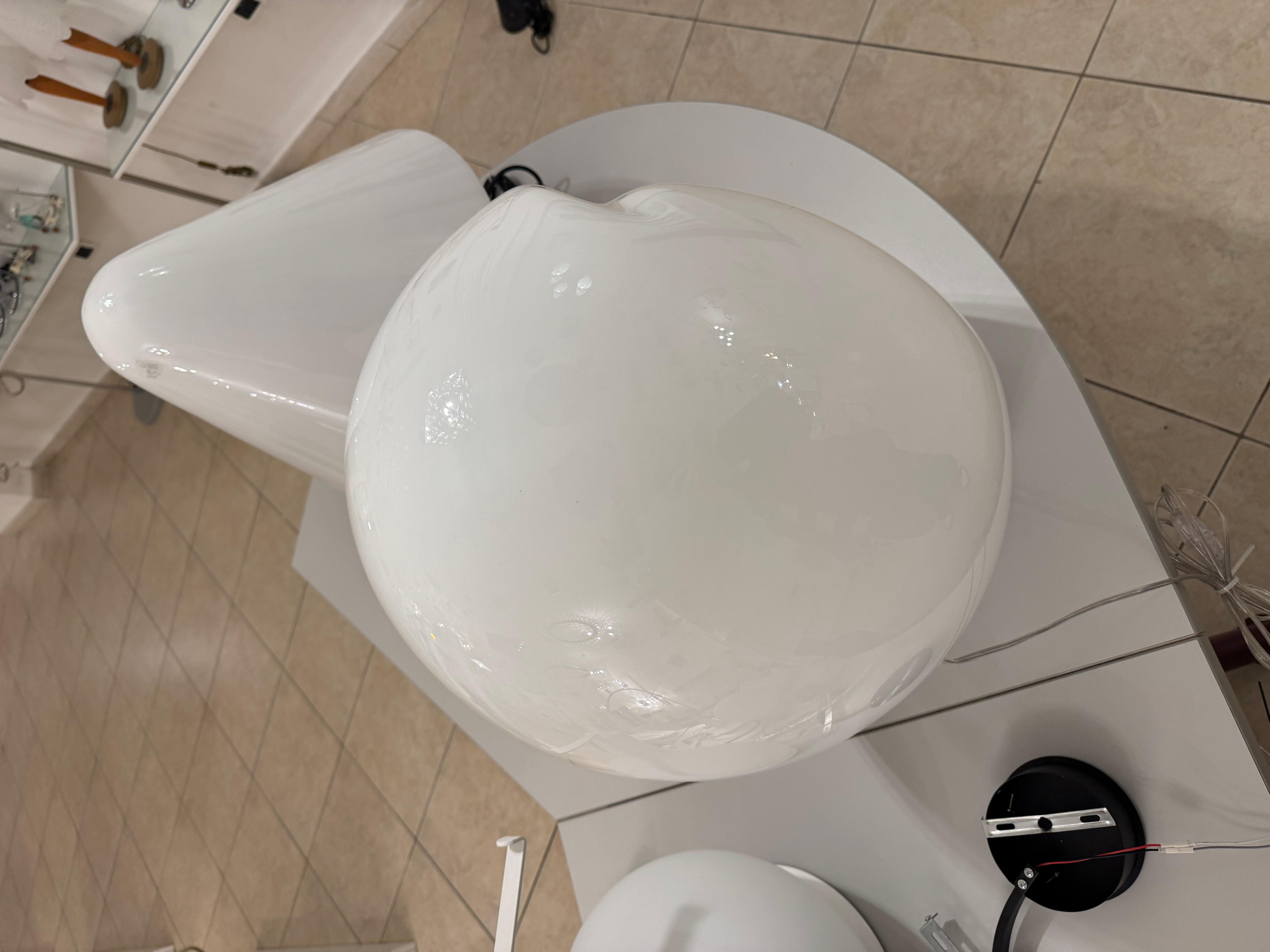 Luciano Vistosi Munega Table Lamp Grande vetro di murano Design , Anni '80 im Zustand „Hervorragend“ im Angebot in Taranto, IT