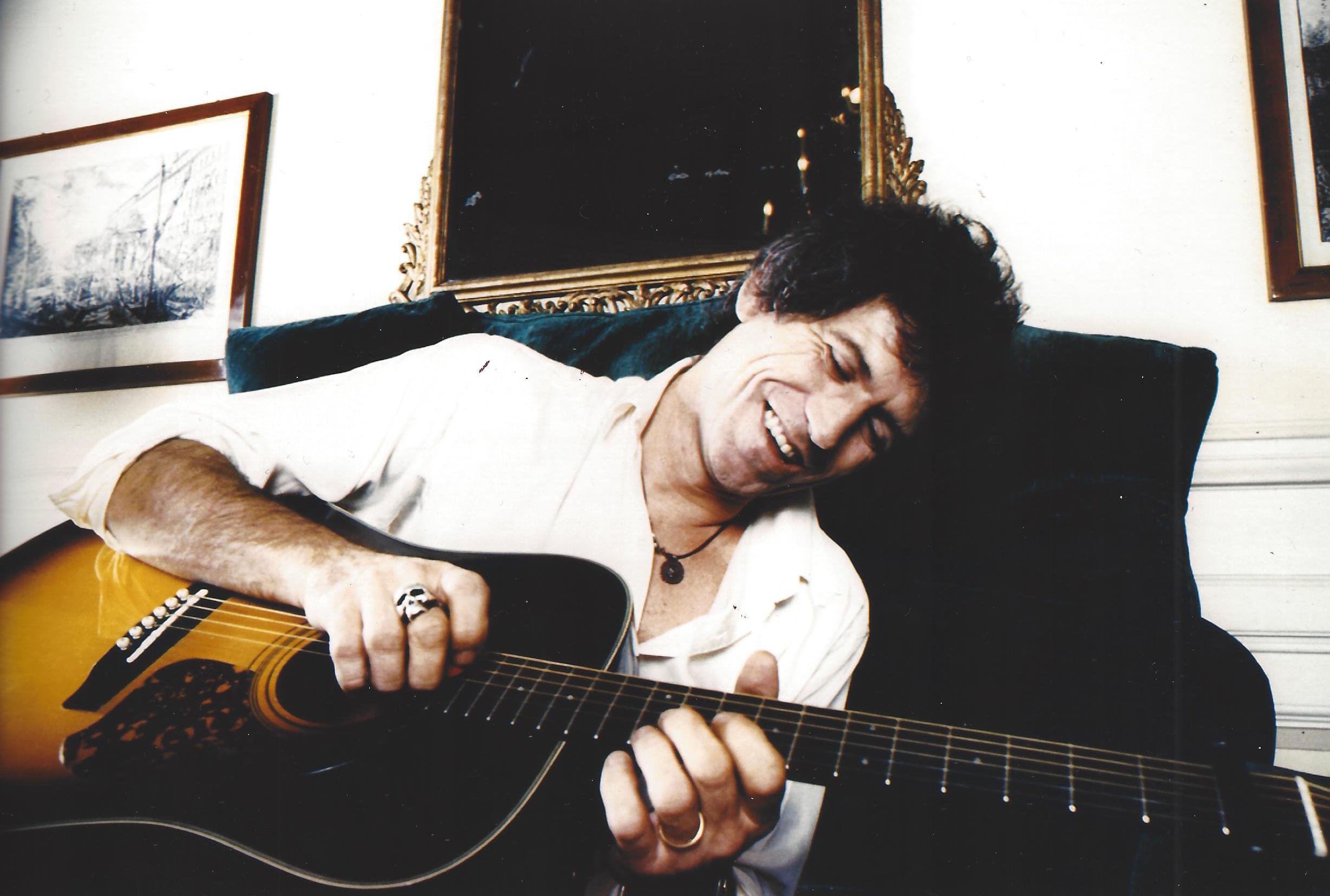 Luciano Viti Portrait Photograph - Keith Richards Smiling with Guitar Vintage Original Photograph