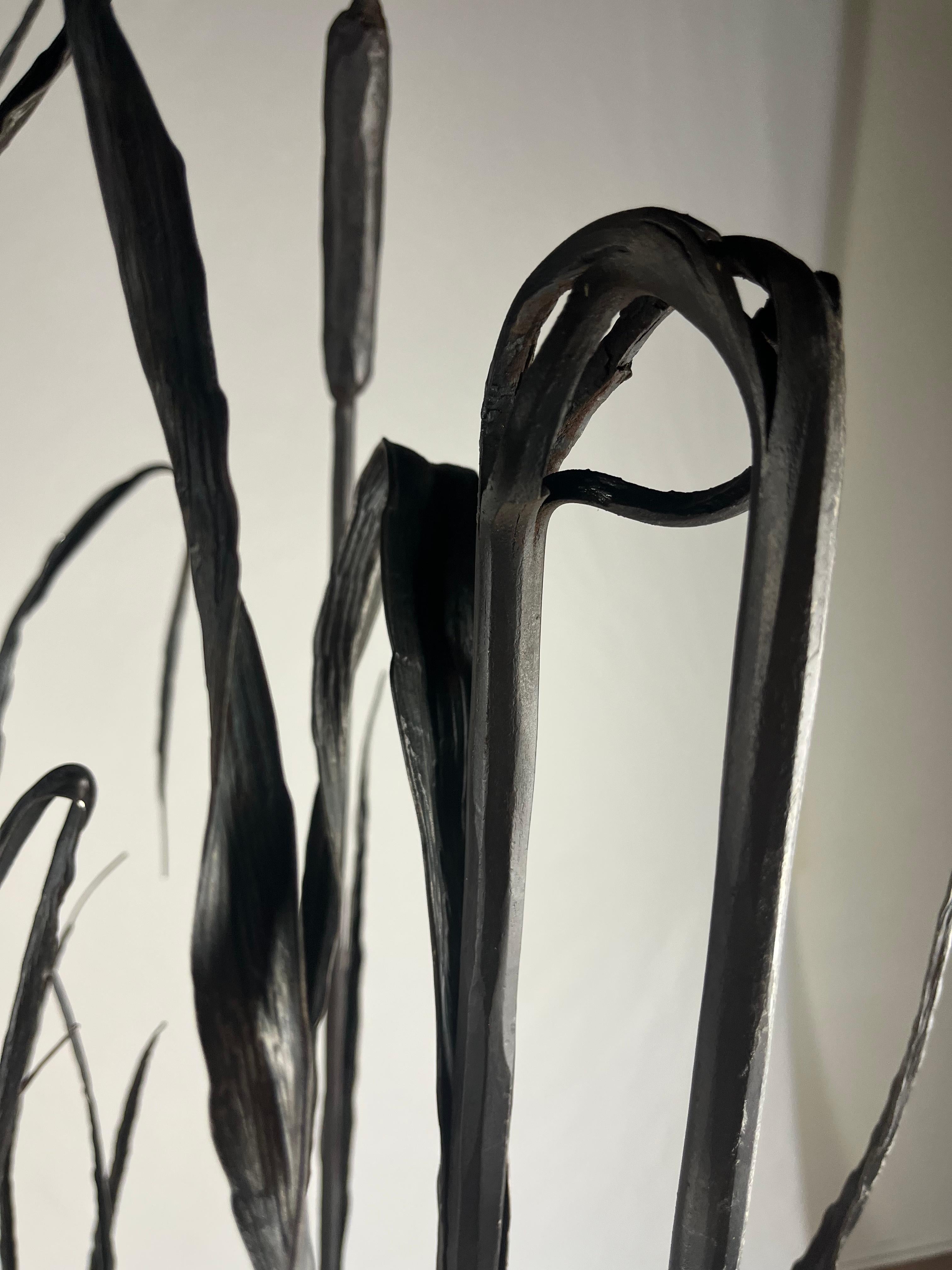 Escultura de hierro forjado para interior y exterior - cañizo de bambú negro en venta 2