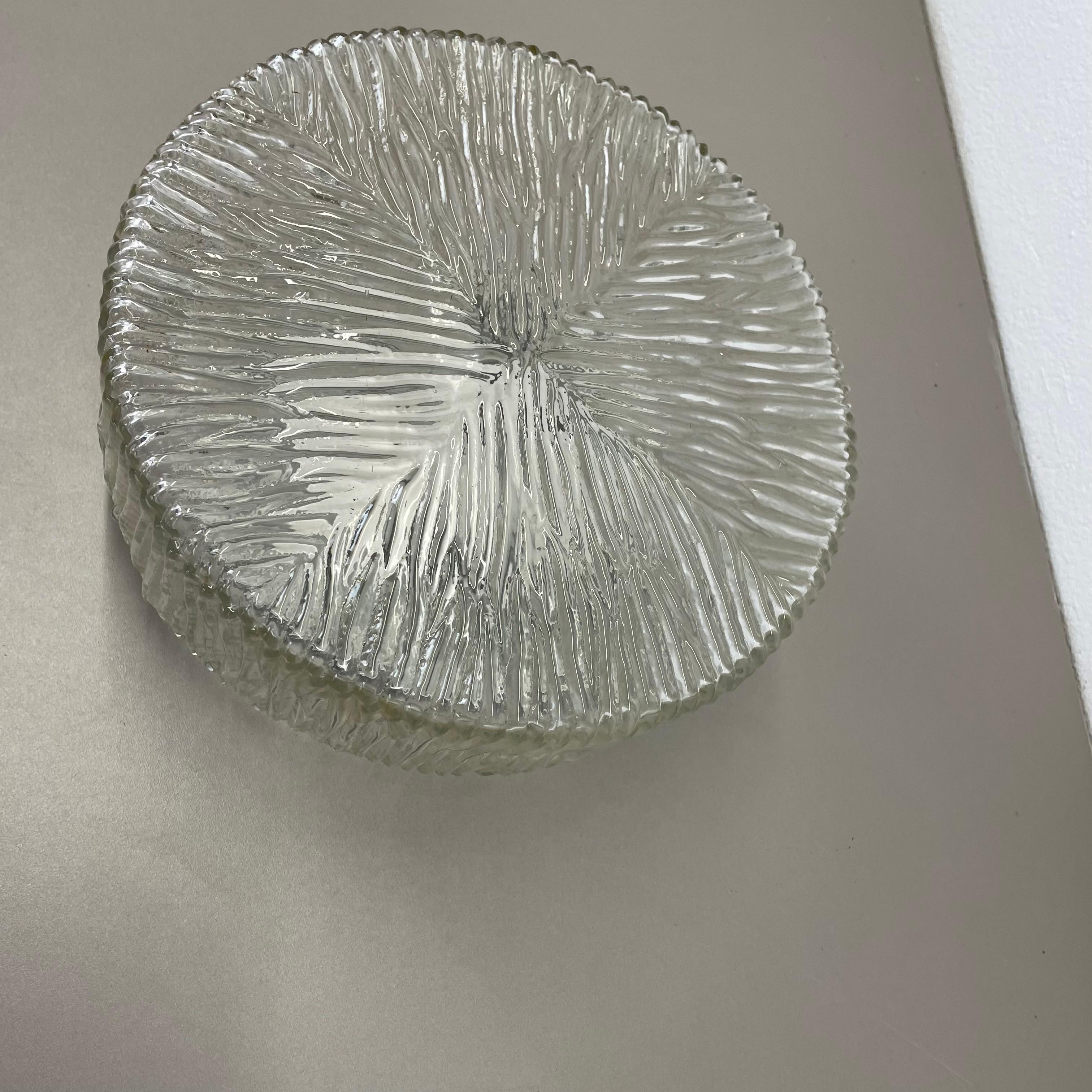 lucid textured Wall ceiling Light Helena Tynell Glashütte Limburg Style, 1960er Jahre im Angebot 1