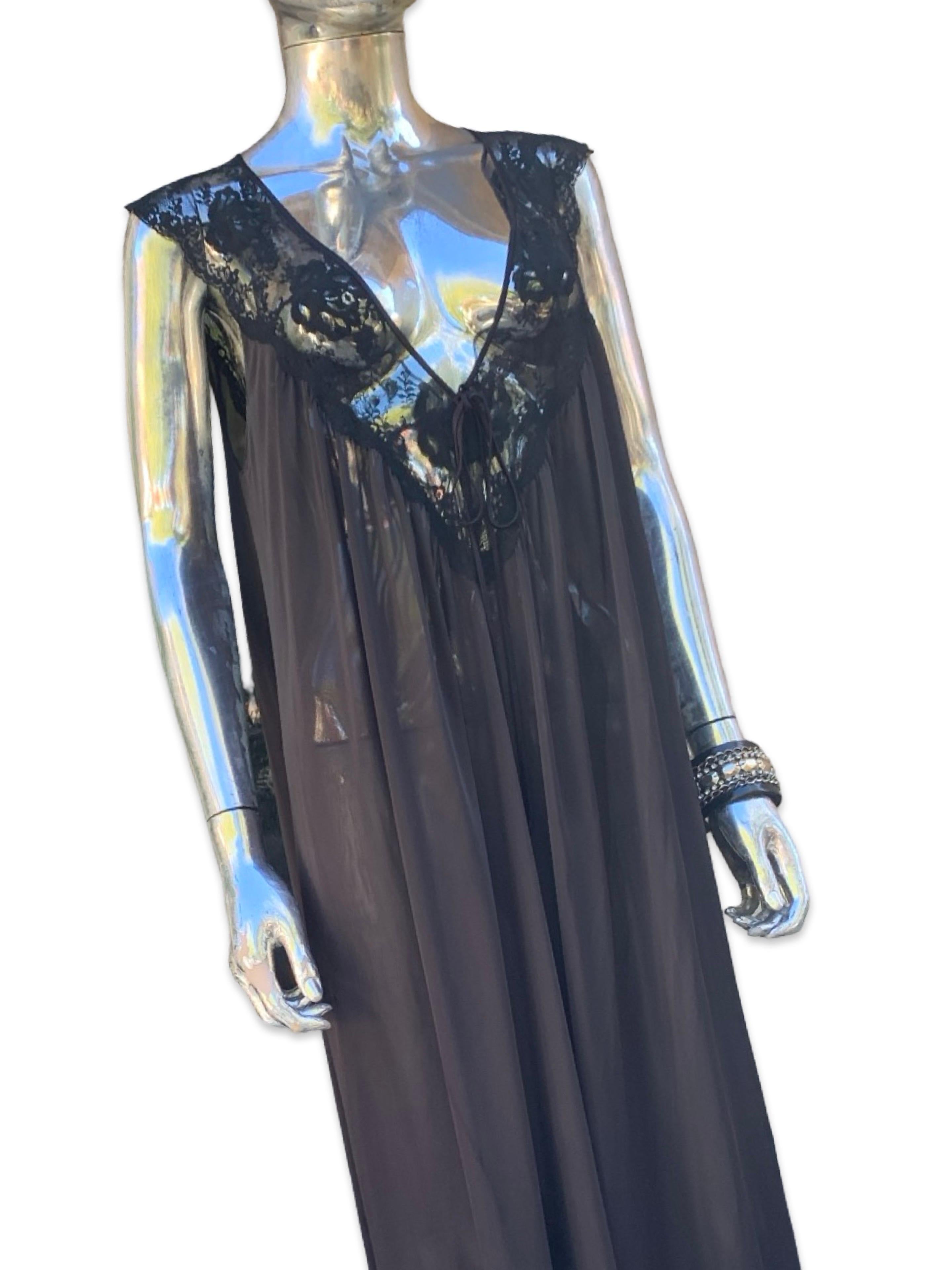 Lucie Ann Beverly Hills Glamourous Vintage Schwarz Spitze Negligee Größe L im Angebot 1