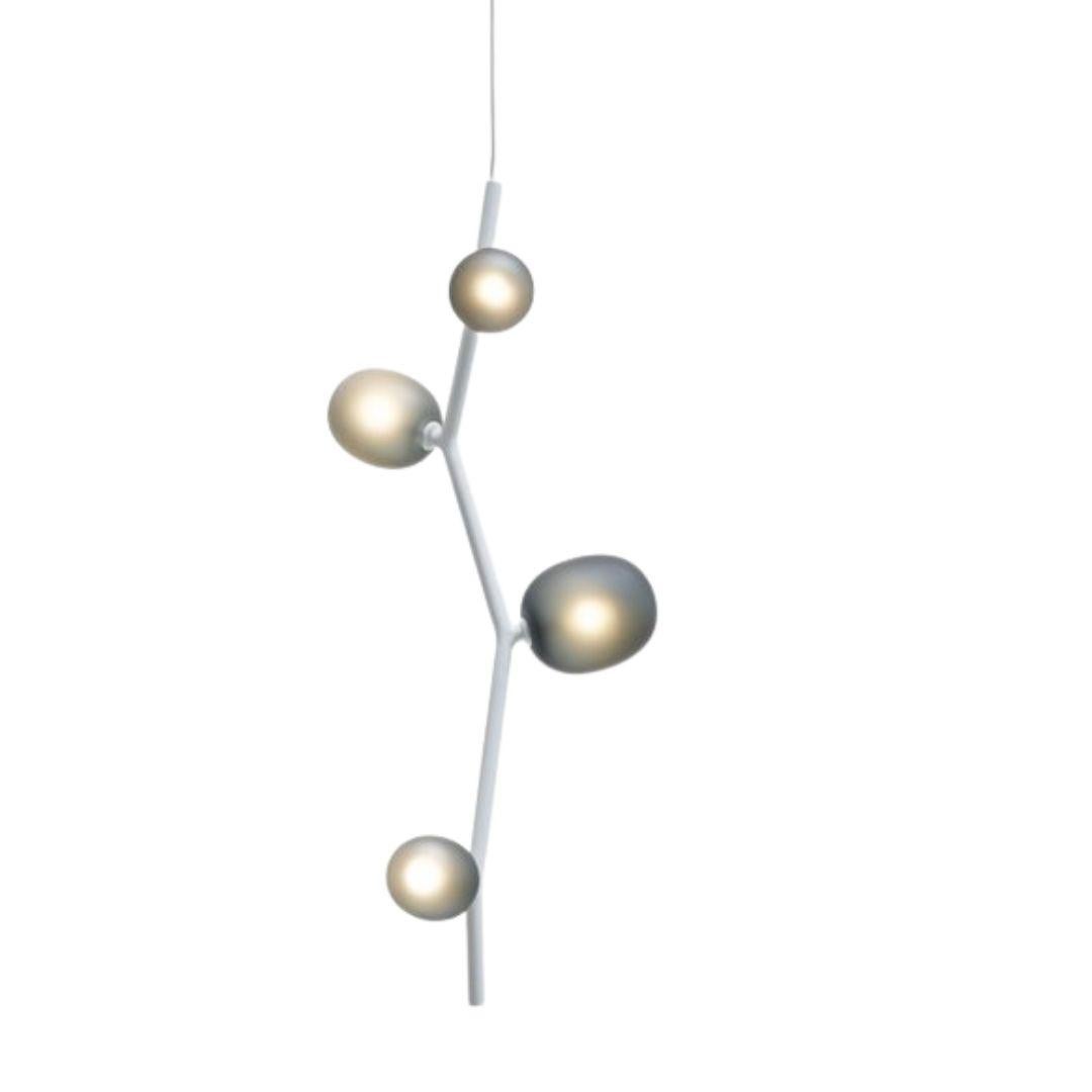 Lucie Koldova 'Ivy Vertical 4' Pendelleuchte aus mundgeblasenem Opalglas in Weiß für Brokis im Angebot 4