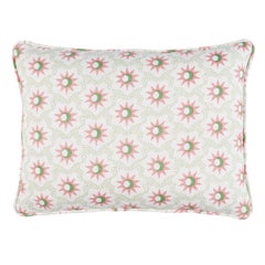 Cojín Lucie en rosa y verde 18 x 12 pulgadas
