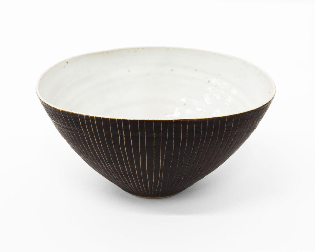 Bol en grès - Sculpture de Lucie Rie