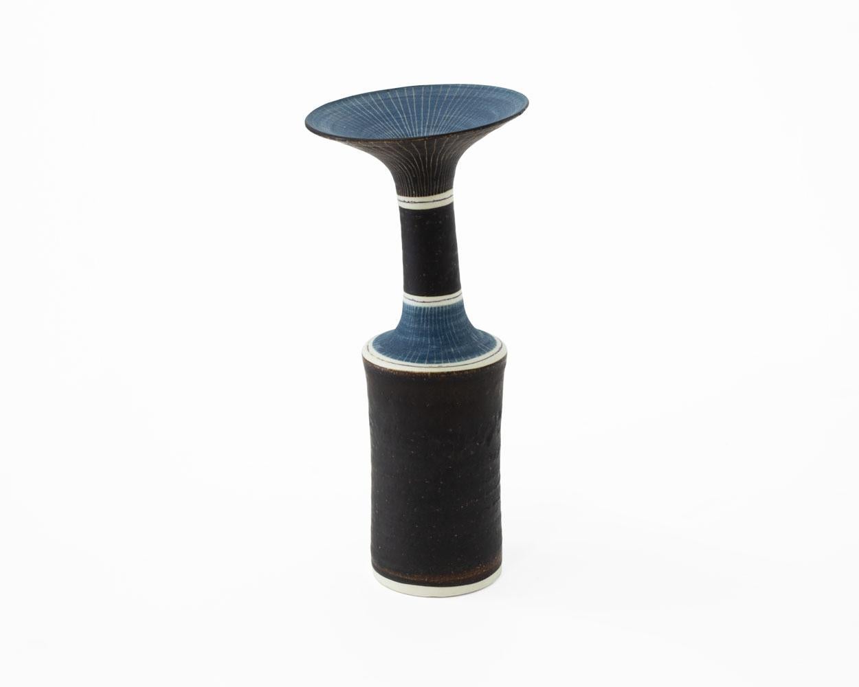 Vase à bord évasé en vente 1