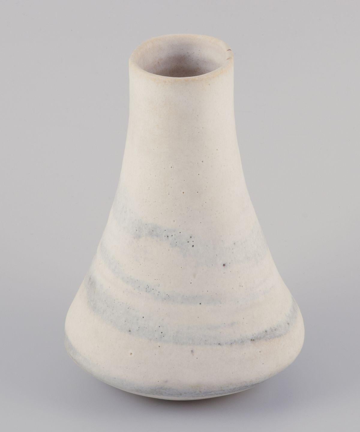 Britannico Lucie Rie, ceramista britannica di origine austriaca. Unico grande vaso modernista. in vendita