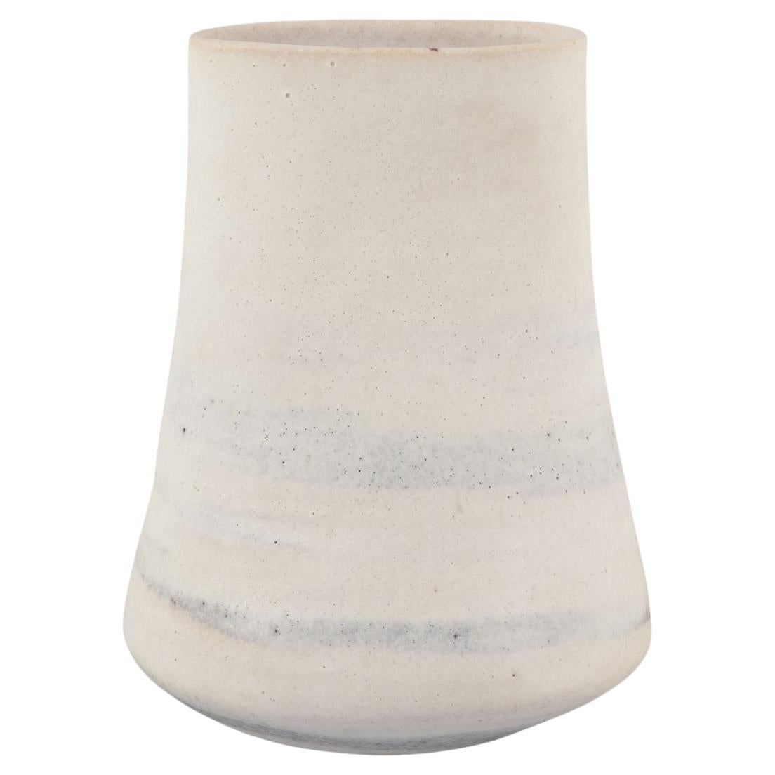 Lucie Rie, ceramista britannica di origine austriaca. Unico grande vaso modernista. in vendita