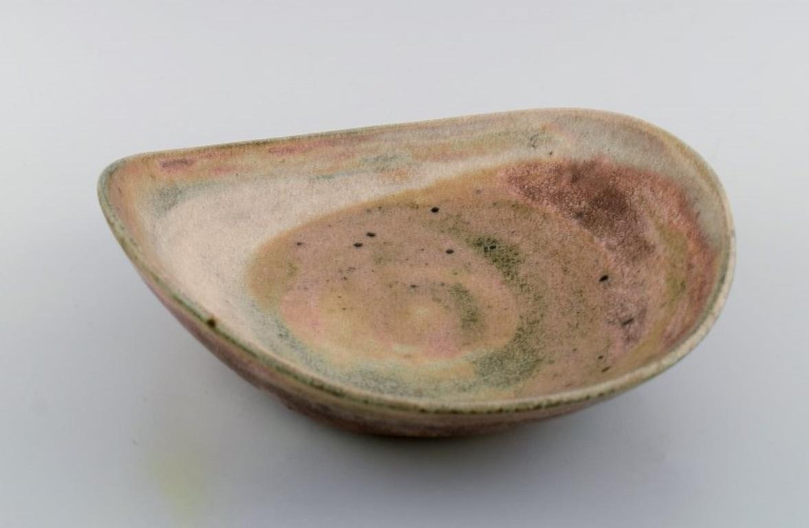Stoneware Lucie Rie, Austrian-born British ceramist. Large modernist bowl in stoneware. For Sale