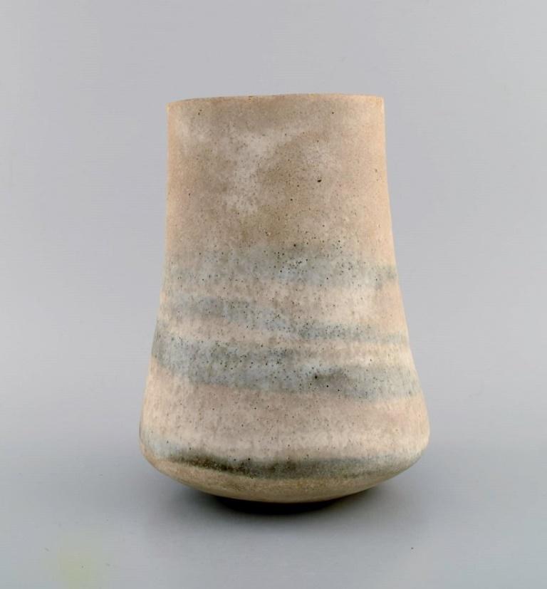 Mid-Century Modern Lucie Rie, Austrian-born British ceramist. Large modernist vase in stoneware For Sale