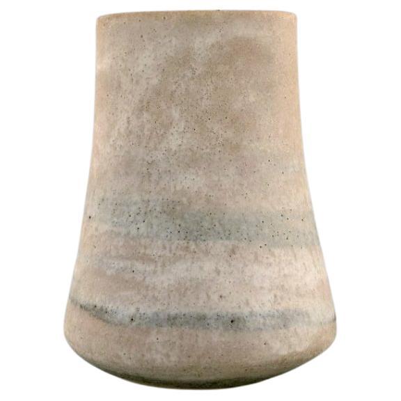 Lucie Rie, Austrian-born British ceramist. Large modernist vase in stoneware For Sale