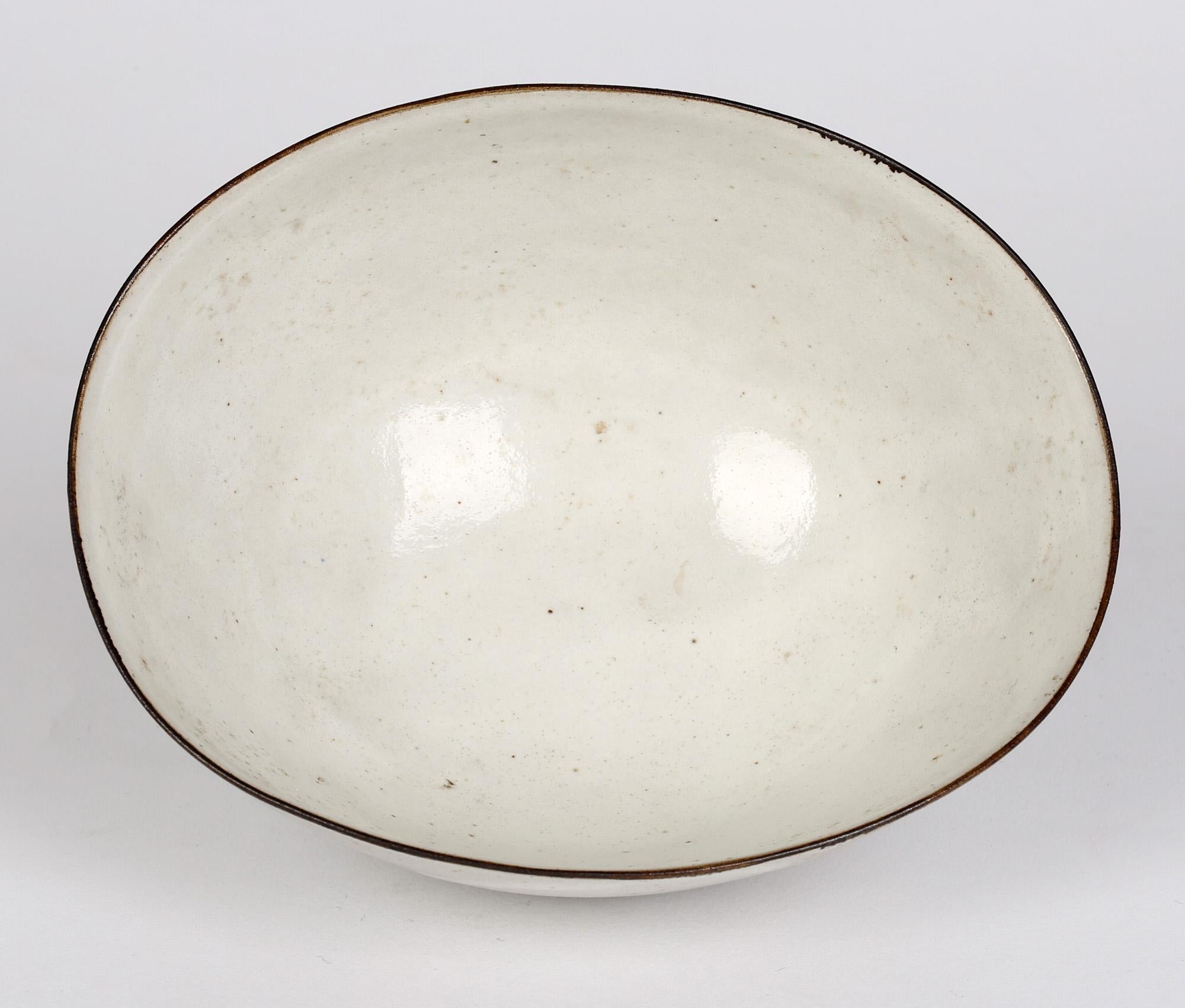 Mid-20th Century Lucie Rie 'Austrian/British, 1902-1995' Squeezed Oatmeal Glazed Pottery Bowl For Sale