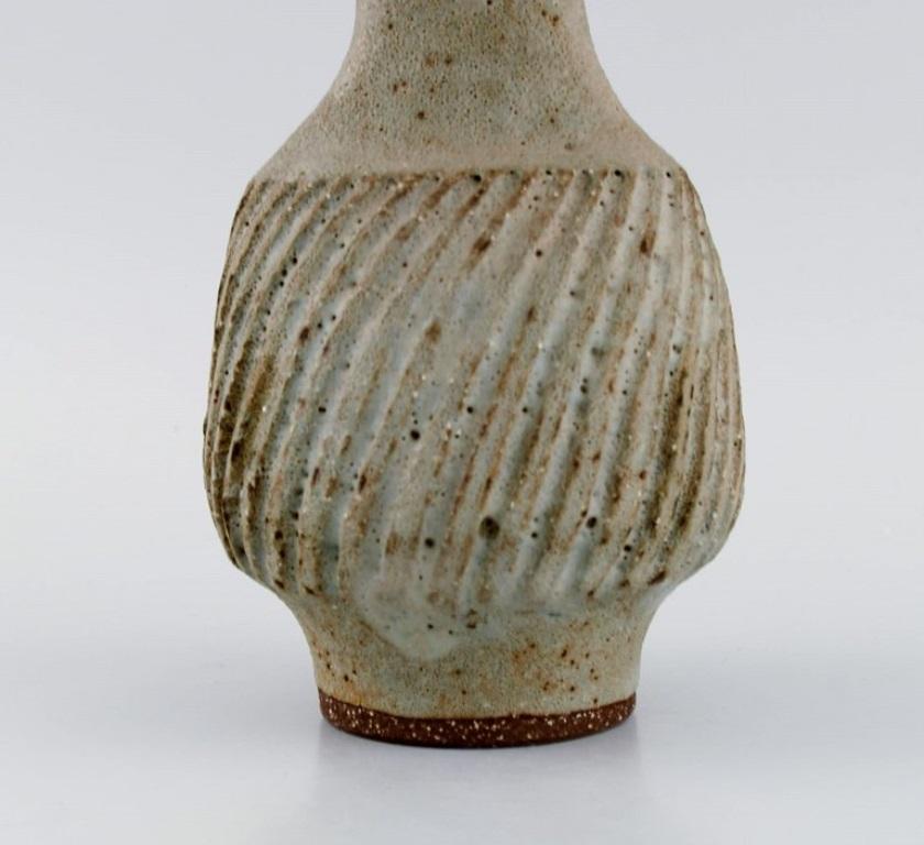 English Lucie Rie (b. 1902, 1995), Austrian-born British potter.  Large modernist vase. For Sale
