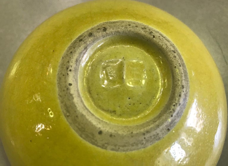 Lucie Rie & Hans Coper Signed Stamped Yellow Glazed Stoneware Bowl, circa 1950 For Sale 4
