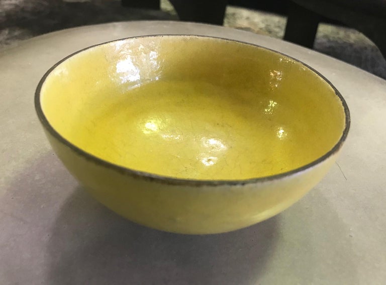 English Lucie Rie & Hans Coper Signed Stamped Yellow Glazed Stoneware Bowl, circa 1950 For Sale