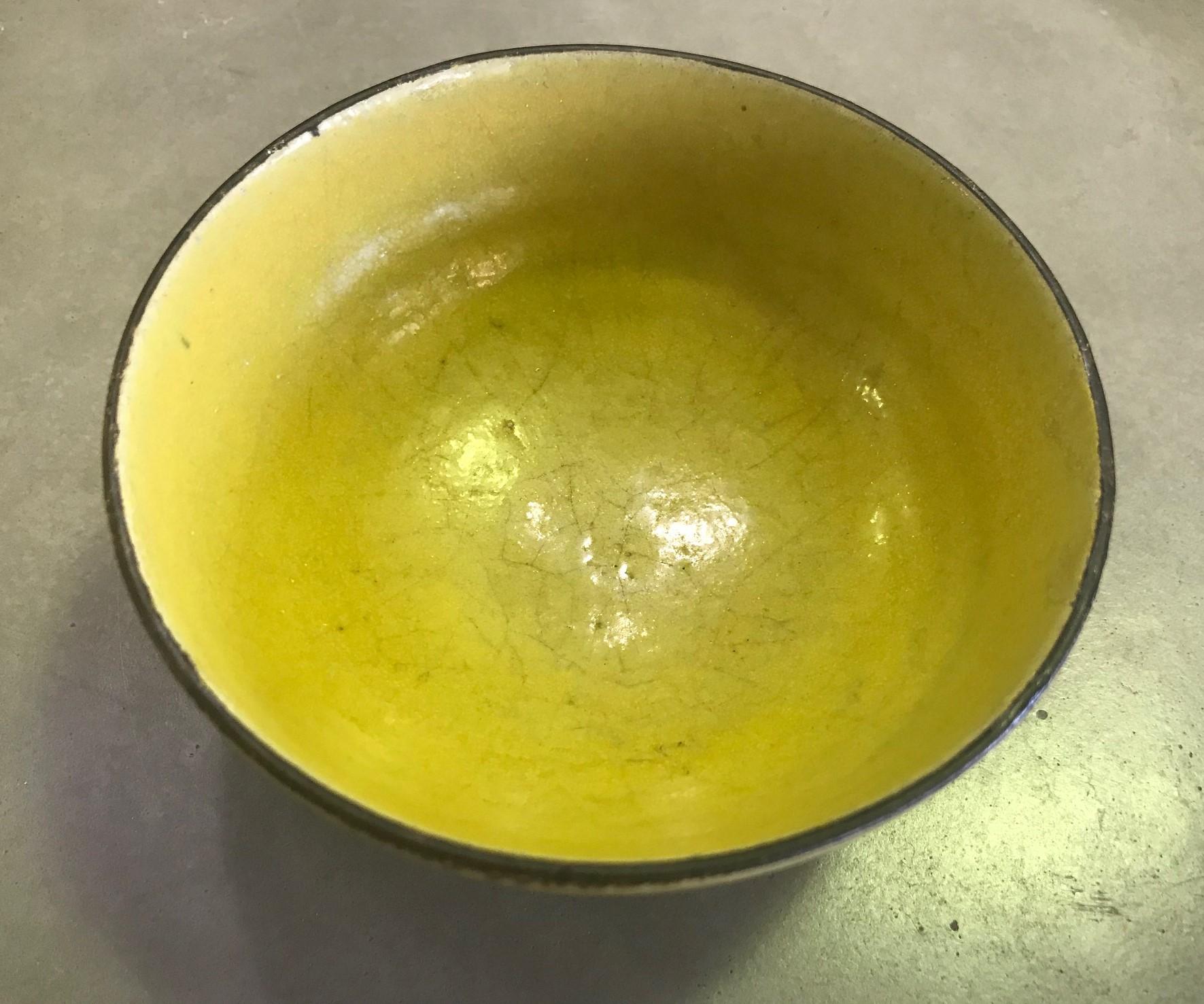 English Lucie Rie & Hans Coper Signed Stamped Yellow Glazed Stoneware Bowl, circa 1950 For Sale