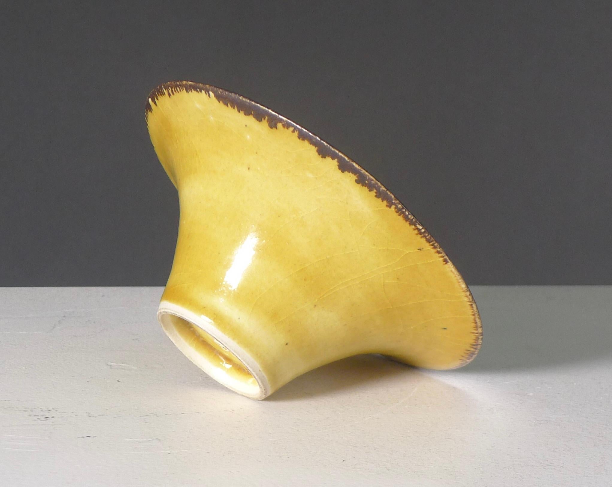 Lucie Rie, Uranium Yellow Flaring Porcelain Bowl, signed For Sale 4