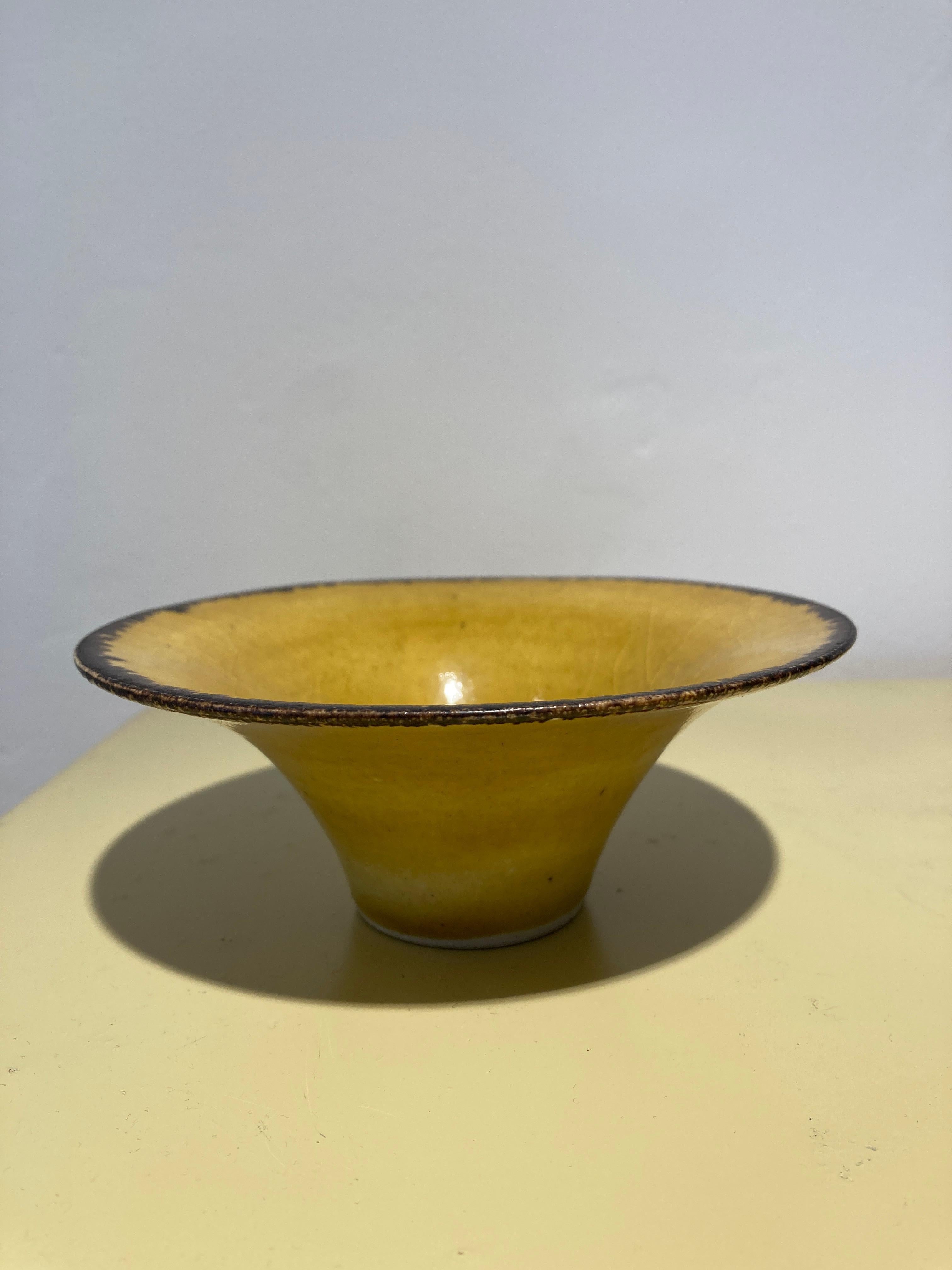 Lucie Rie, Uranium Yellow Flaring Porcelain Bowl, signed For Sale 9