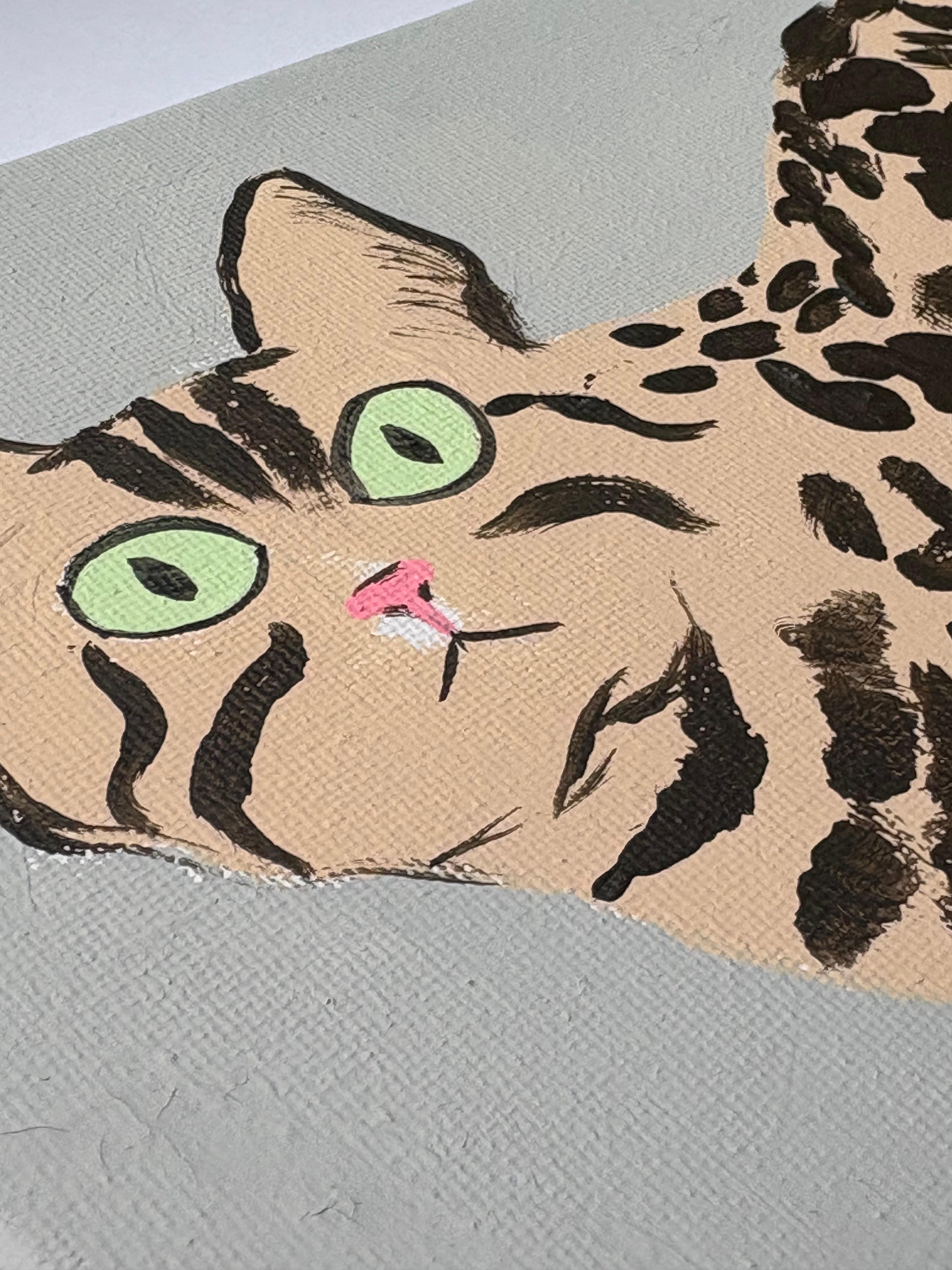 Perky Tabby, Originalgemälde, Porträt, Contemporary – Painting von Lucie Sheridan