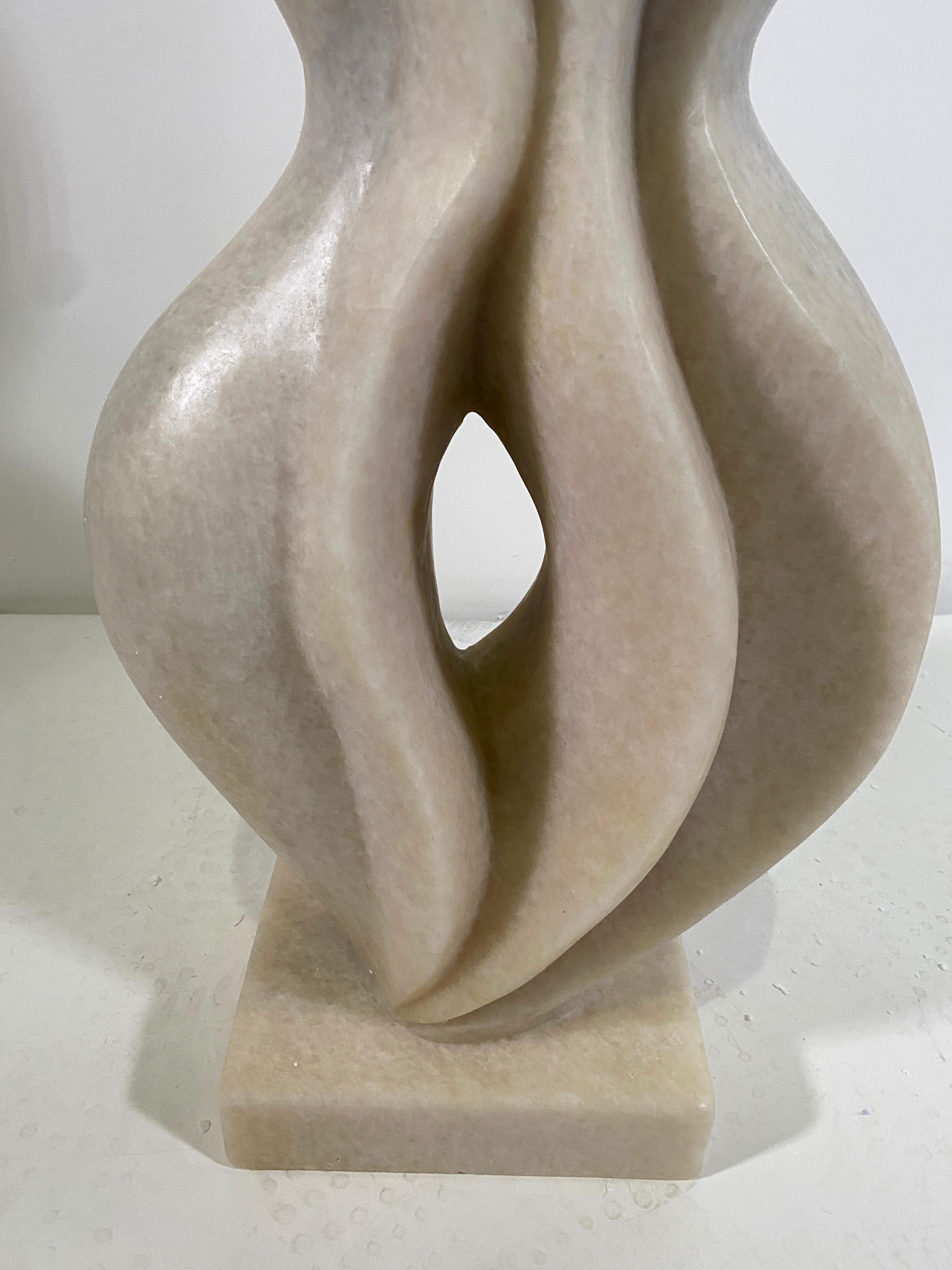 Lucie, scultura astratta moderna svizzera in marmo bianco, Evelyne Brader-Frank in vendita 1