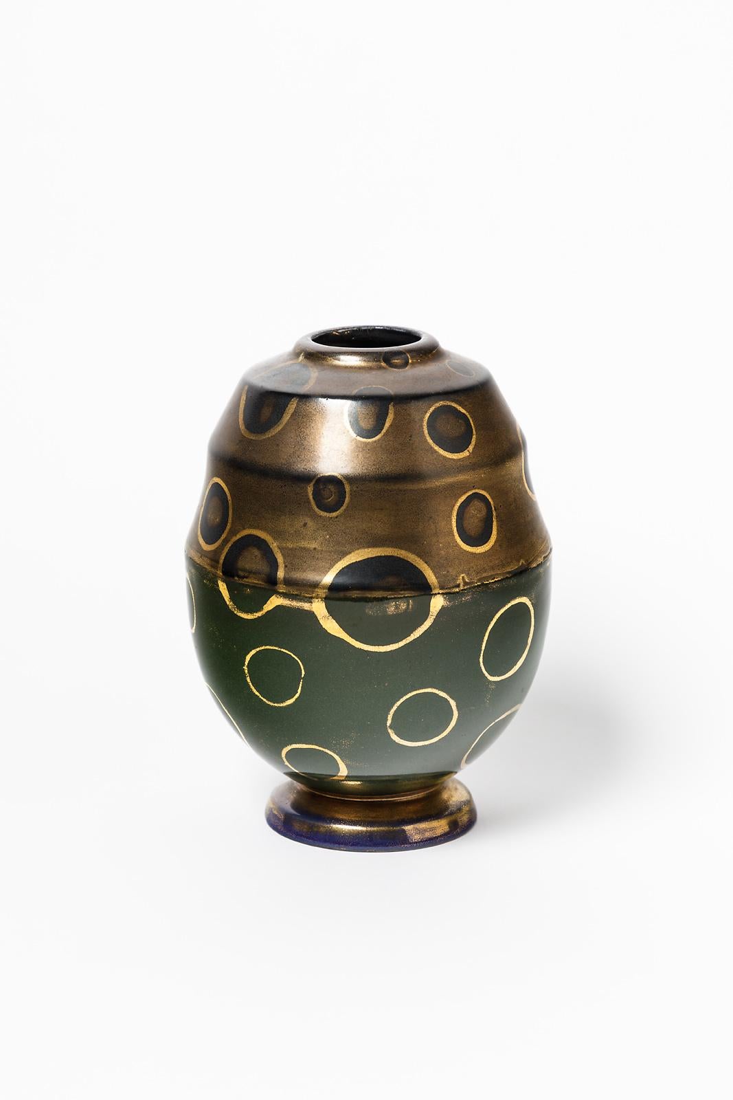 Lucien Brisdoux

Circa 1930

Original art deco pottery ceramic vase

Signed under the base

Green and gold ceramic glazes colors

Measures: height : 20 cm, large 14 cm.