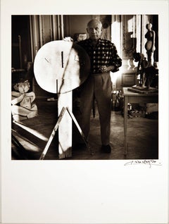 Picasso avec sculpture de Lucien Clergue