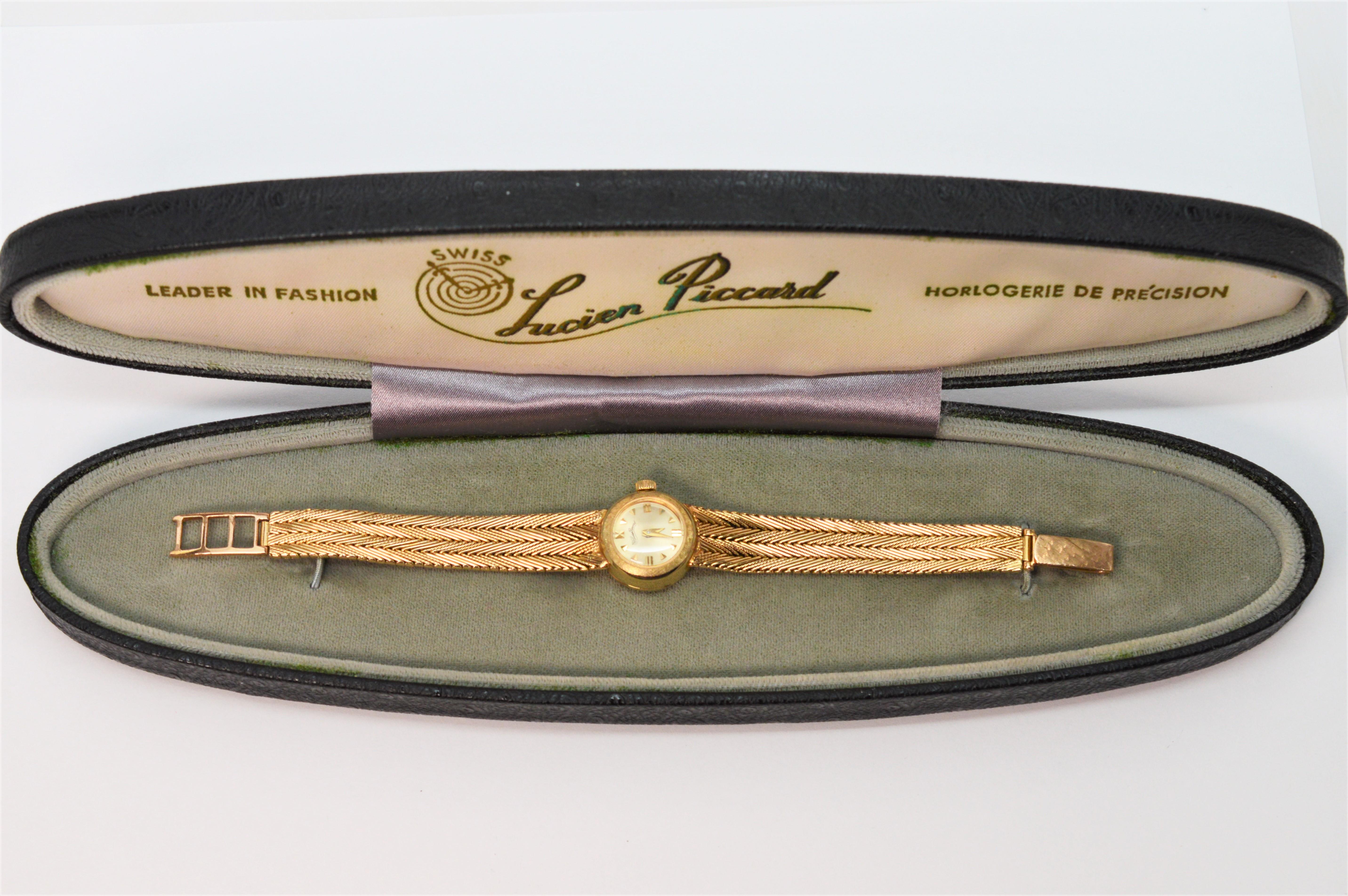 Lucien Piccard Ladies Gold Vintage Dress Bracelet Wristwatch 8