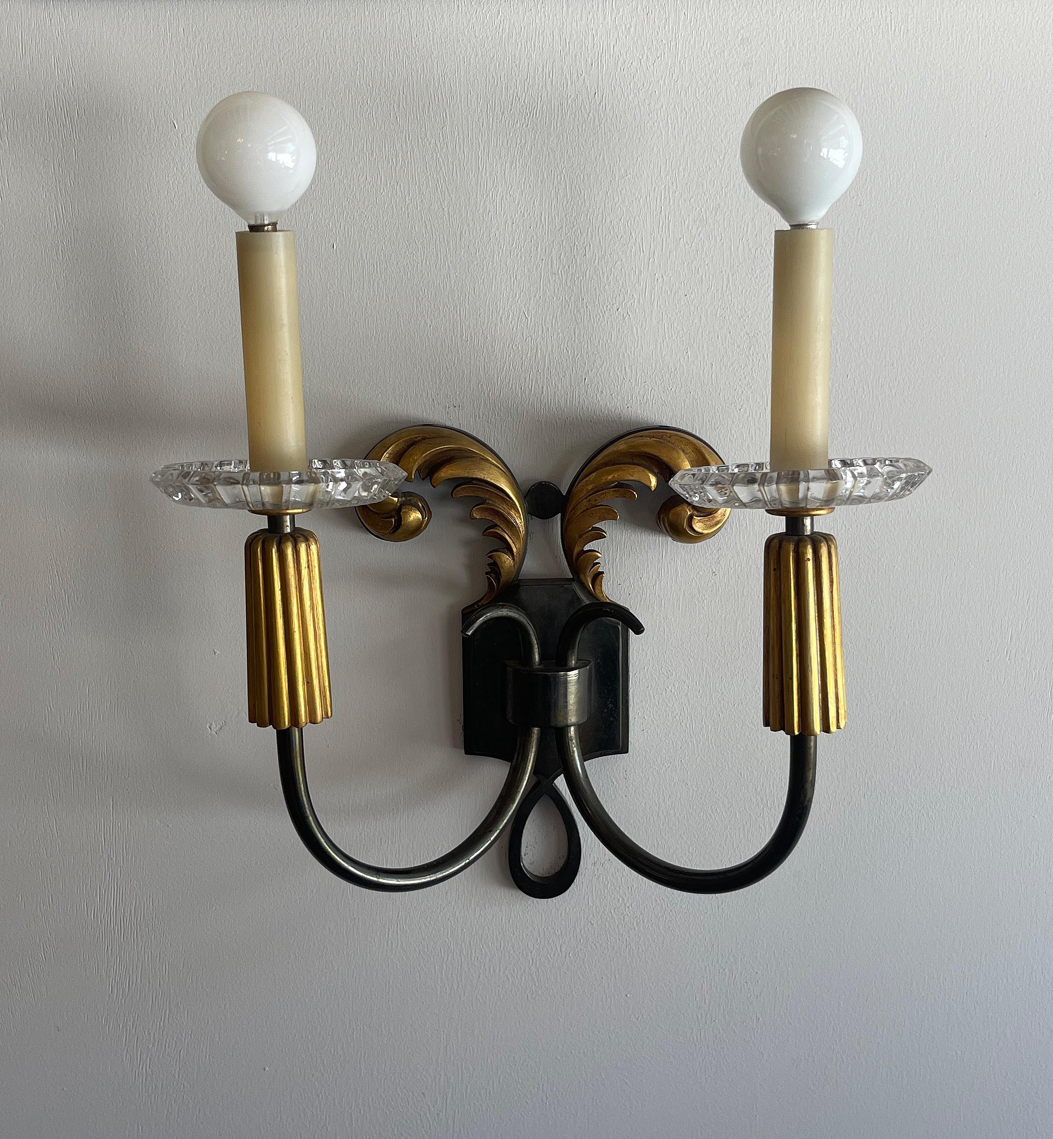 Mid-20th Century Lucien Rollin - Elegant Pair of 1940s French Bronze Sconces For Sale
