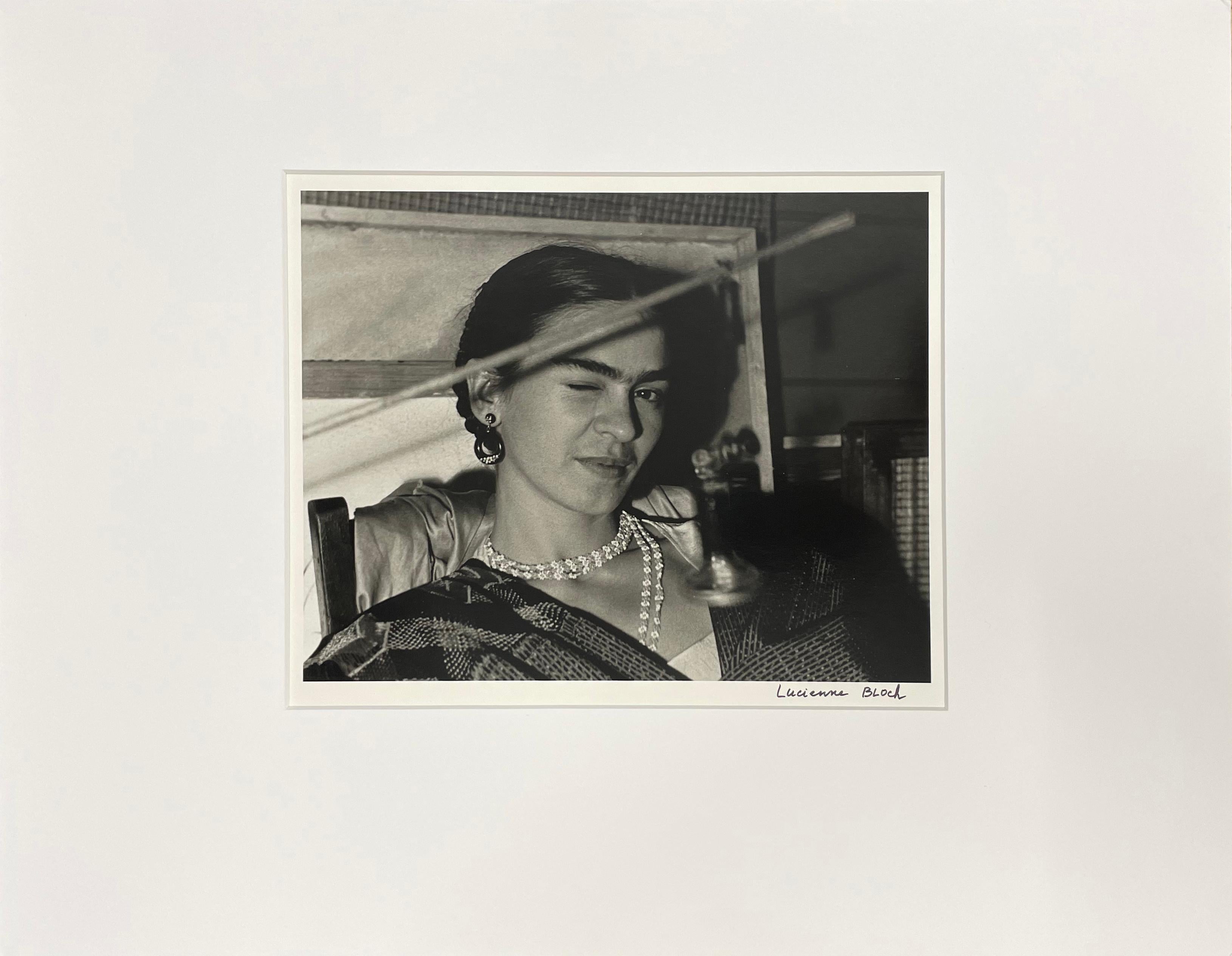 Frida Winking par Lucienne Bloch, 1933, tirage gélatino-argentique, photographie en vente 1