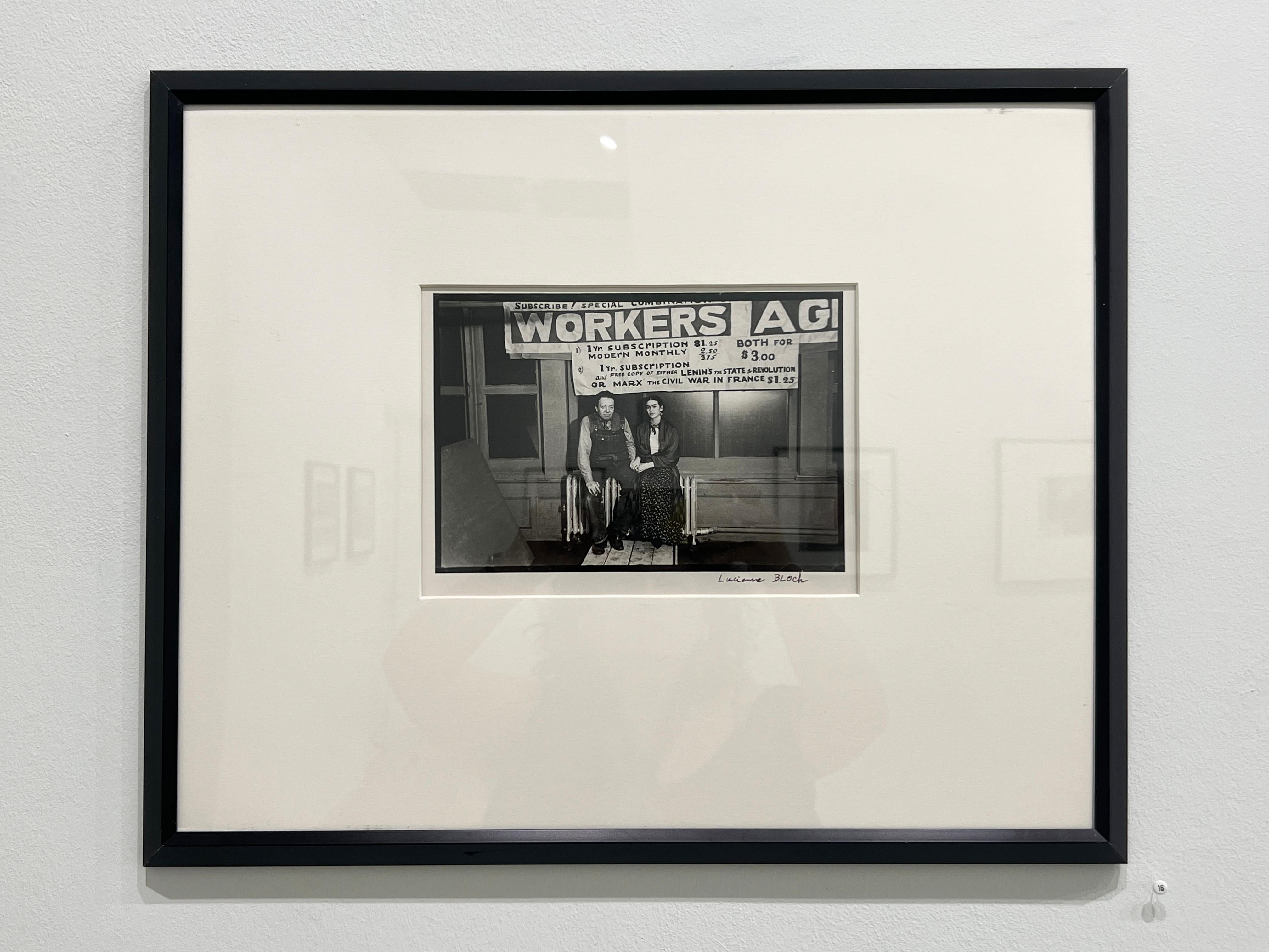 Midnight at New Workers School - Photographie en noir et blanc, Woman Artist, Frida en vente 3