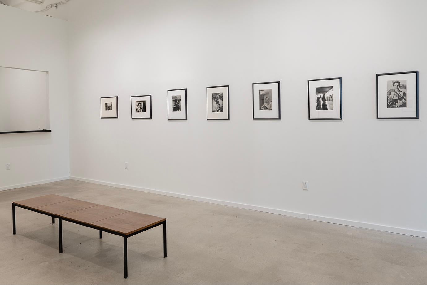 Midnight at New Workers School - Photographie en noir et blanc, Woman Artist, Frida en vente 5