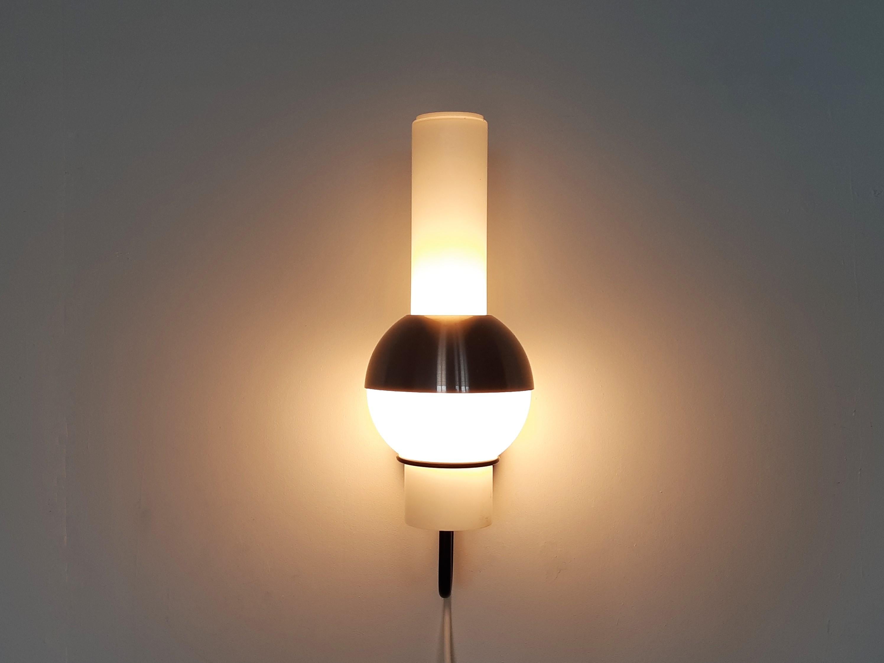 Mid-20th Century 'Lucifero' or 'Quinquet' Wall Lamp for RAAK Amsterdam, 1960's, 4 available For Sale