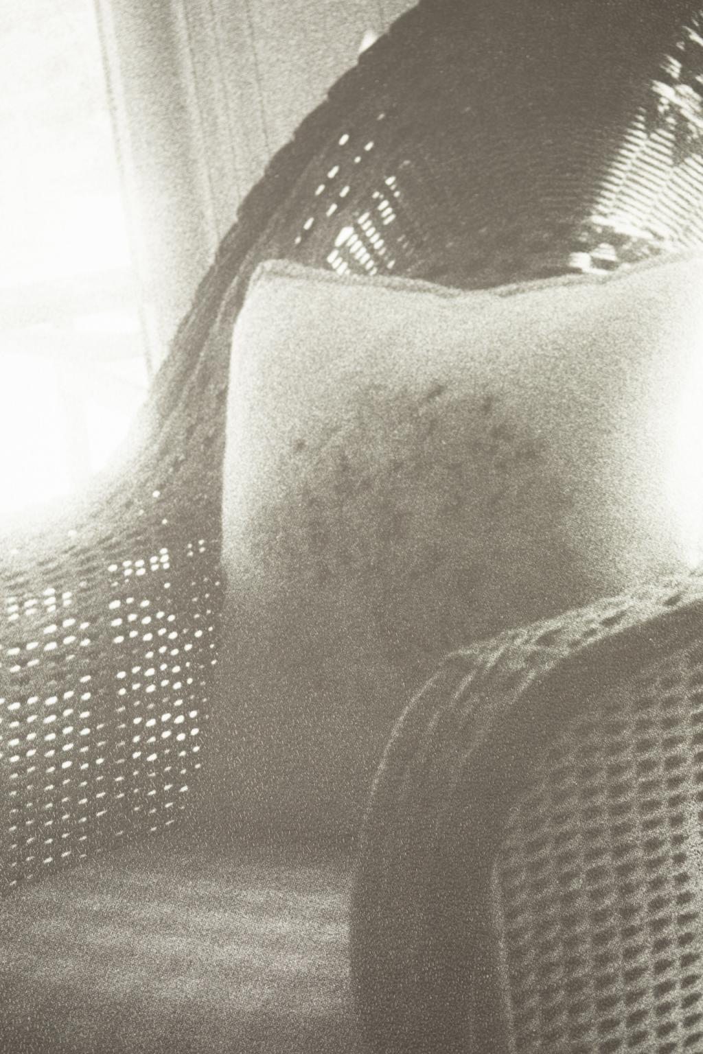 The Chair – Photograph von Lucille Khornak
